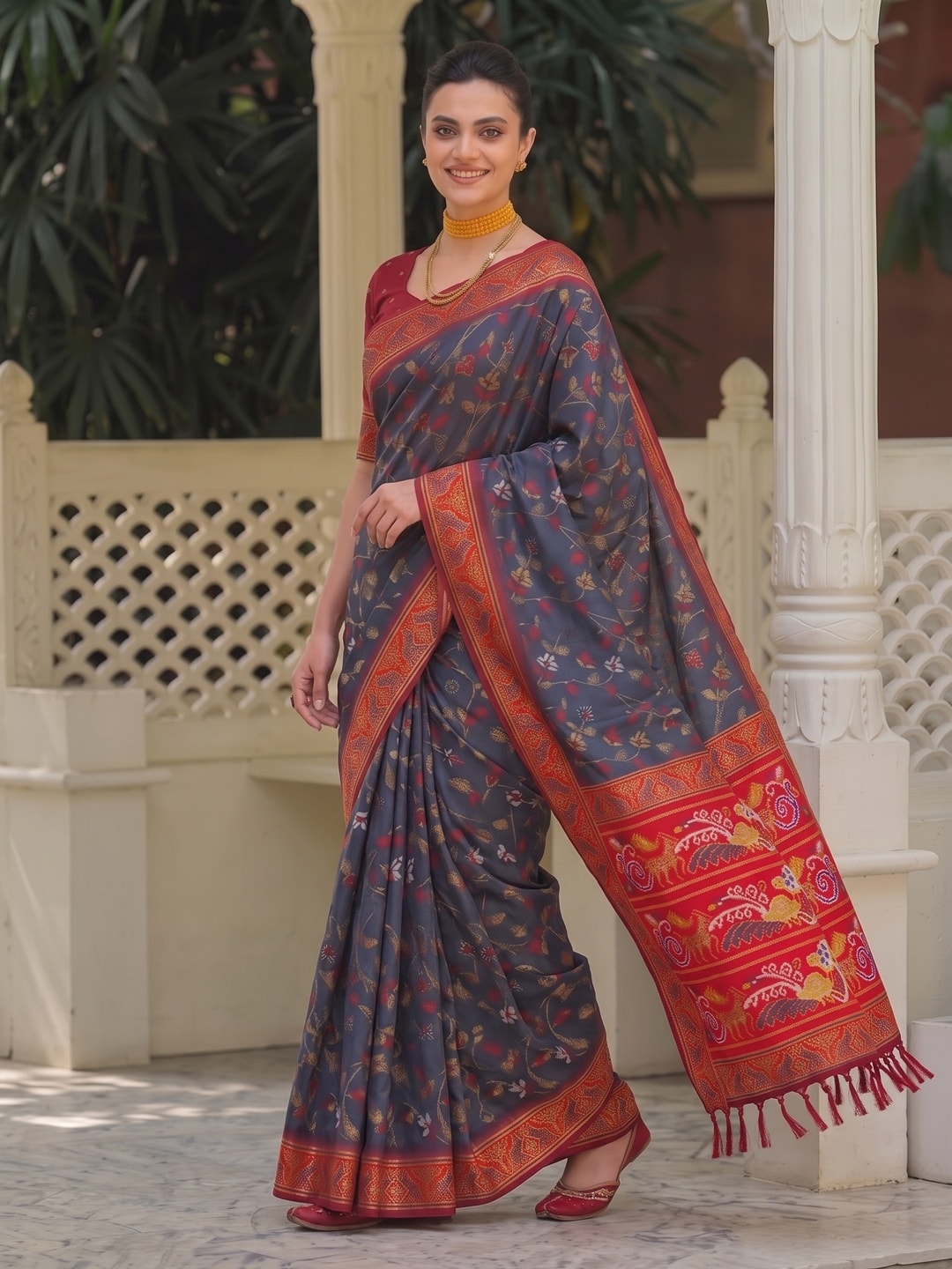 Peachmode Grey Woven Border Silk Saree With Heavy Pallu - Image 2