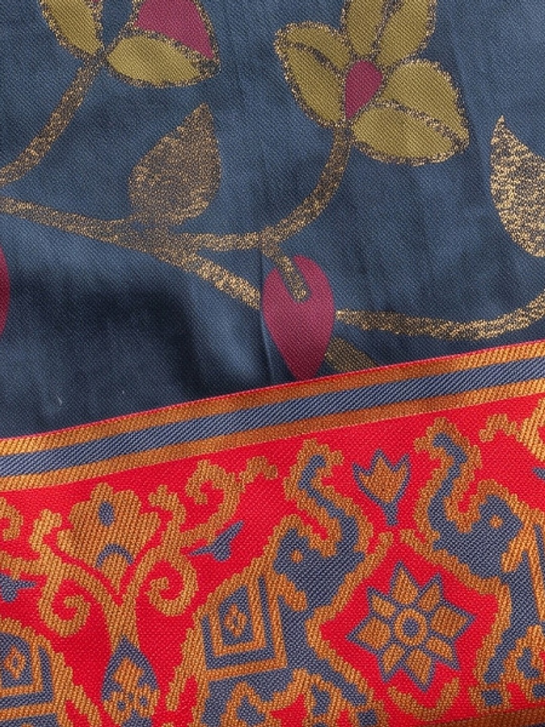 Peachmode Grey Woven Border Silk Saree With Heavy Pallu - Image 5