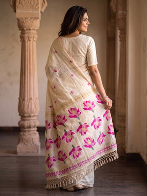 Peachmode Off White Pink Lotus Woven Cotton Blend Jamdani Saree - Image 2