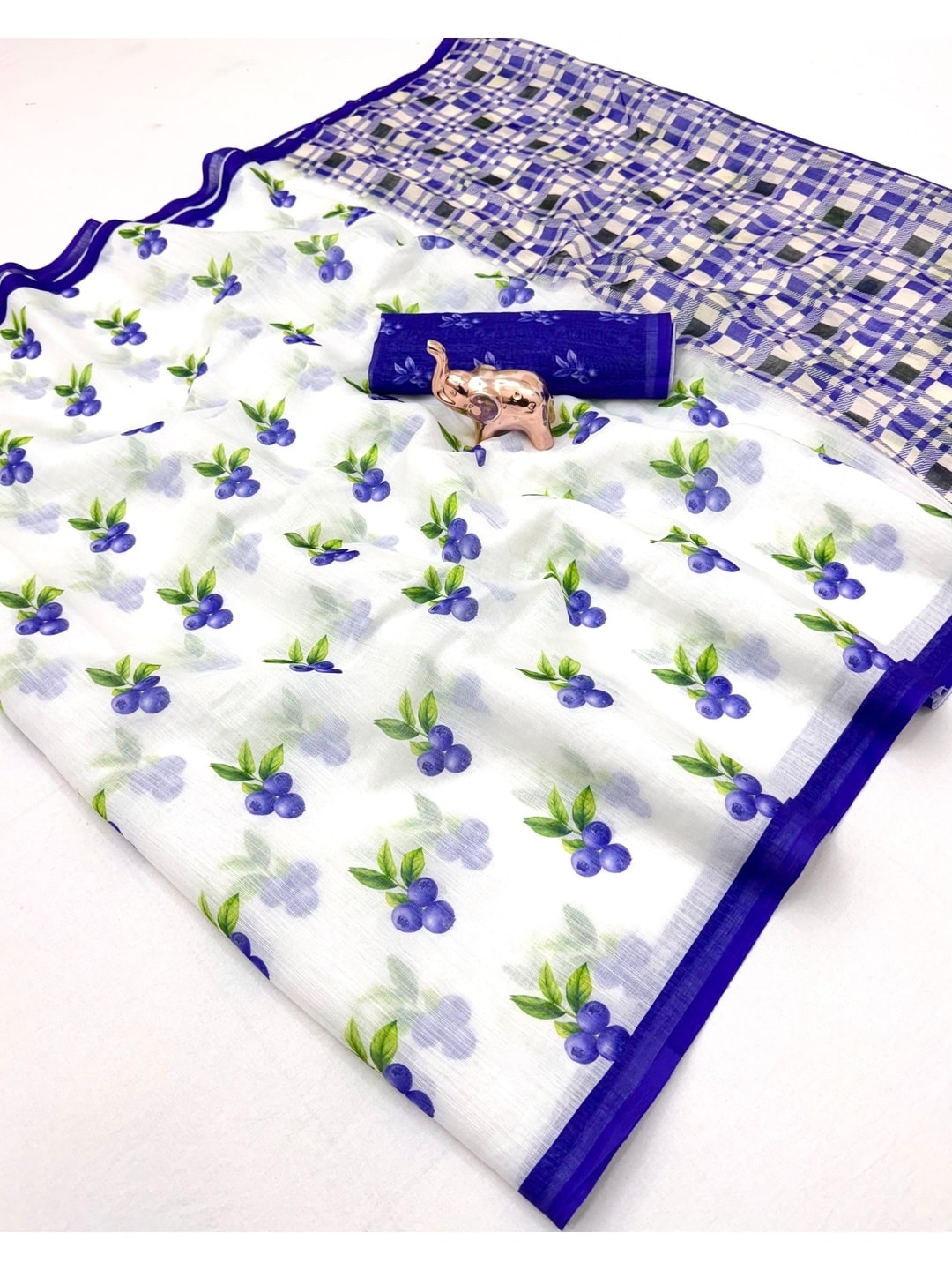 Peachmode Blue Soft Linen Saree with Lehariya fruit print - Image 5