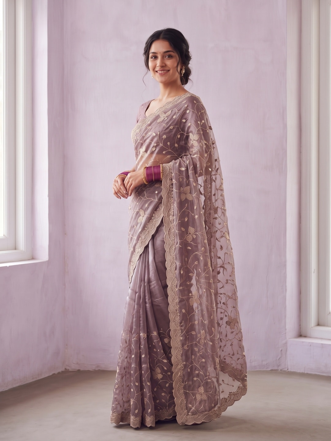 Peachmode Mauve Net Saree With Floral Thread And Sequin Embroidery And Scalloped Border - Image 3