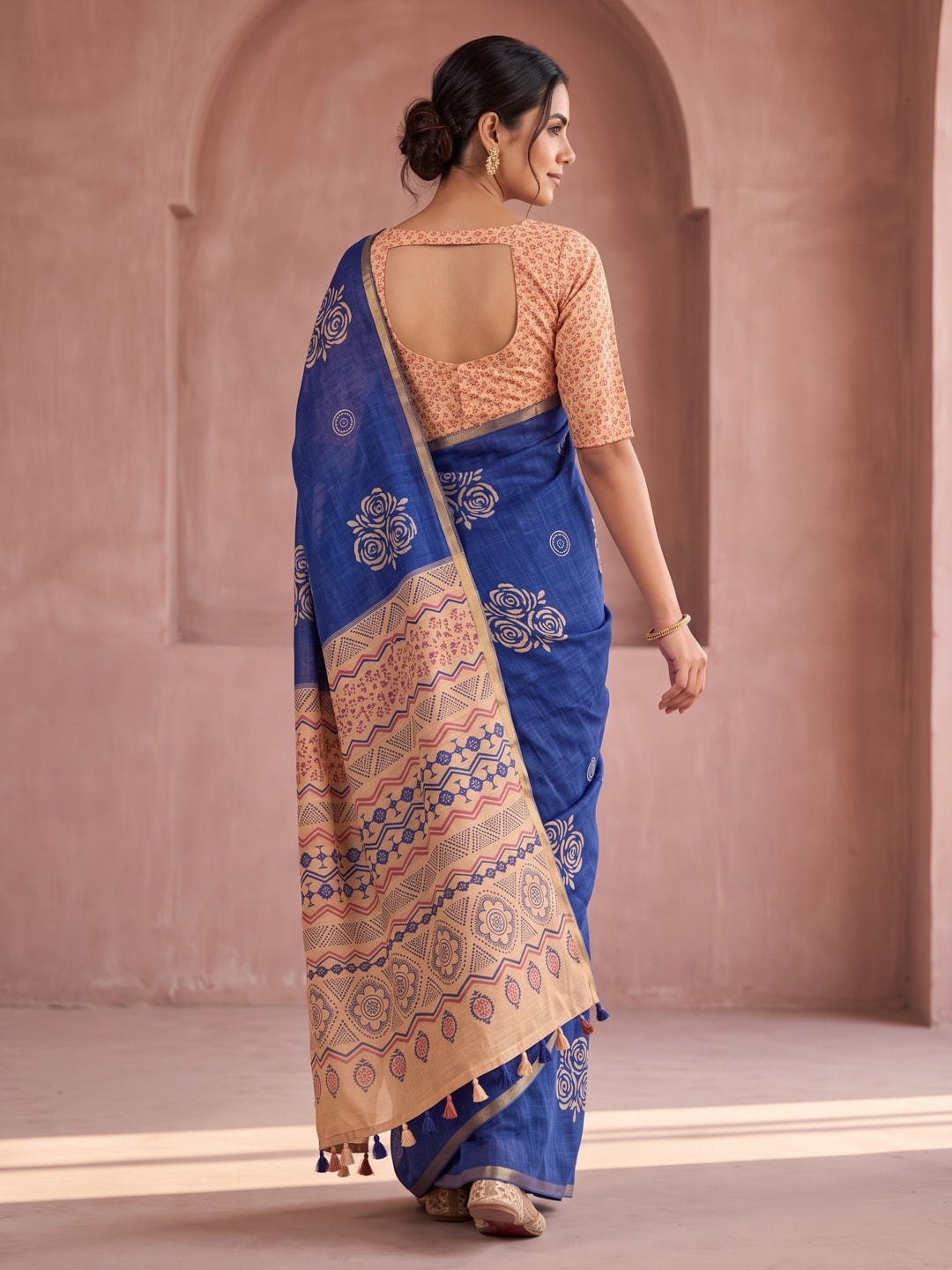 Peachmode Royal Blue Floral Printed Linen Saree With Zari Border - Image 2