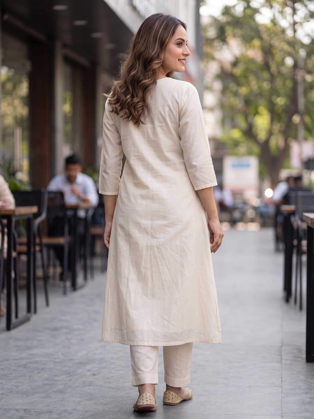 Peachmode Cream Mul Chanderi Applique Embroidered Salwar Suit - Image 4