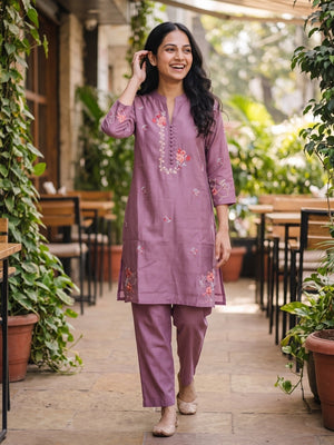 Peachmode Onion Chanderi Silk Floral Embroidered Co-ord Set - Image 2