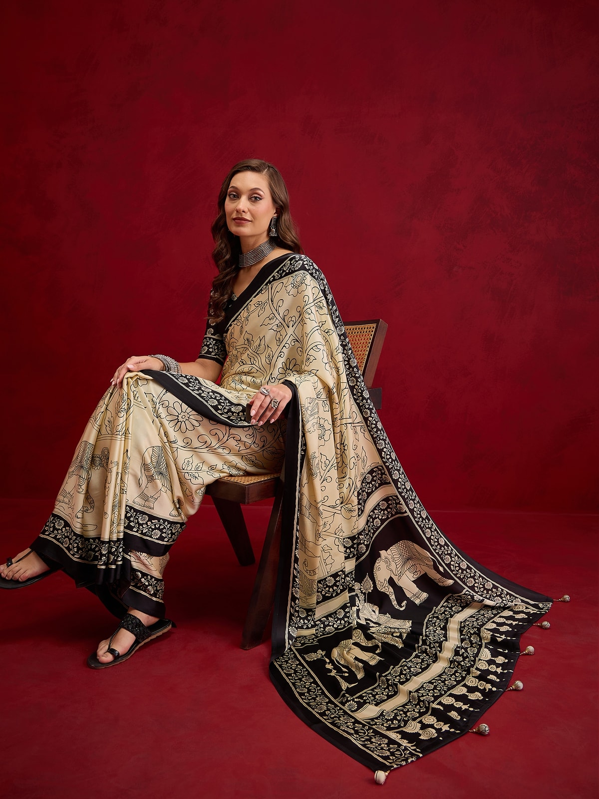 Peachmode Black Semi Modal Elephant Print Saree With Printed Border - Image 3
