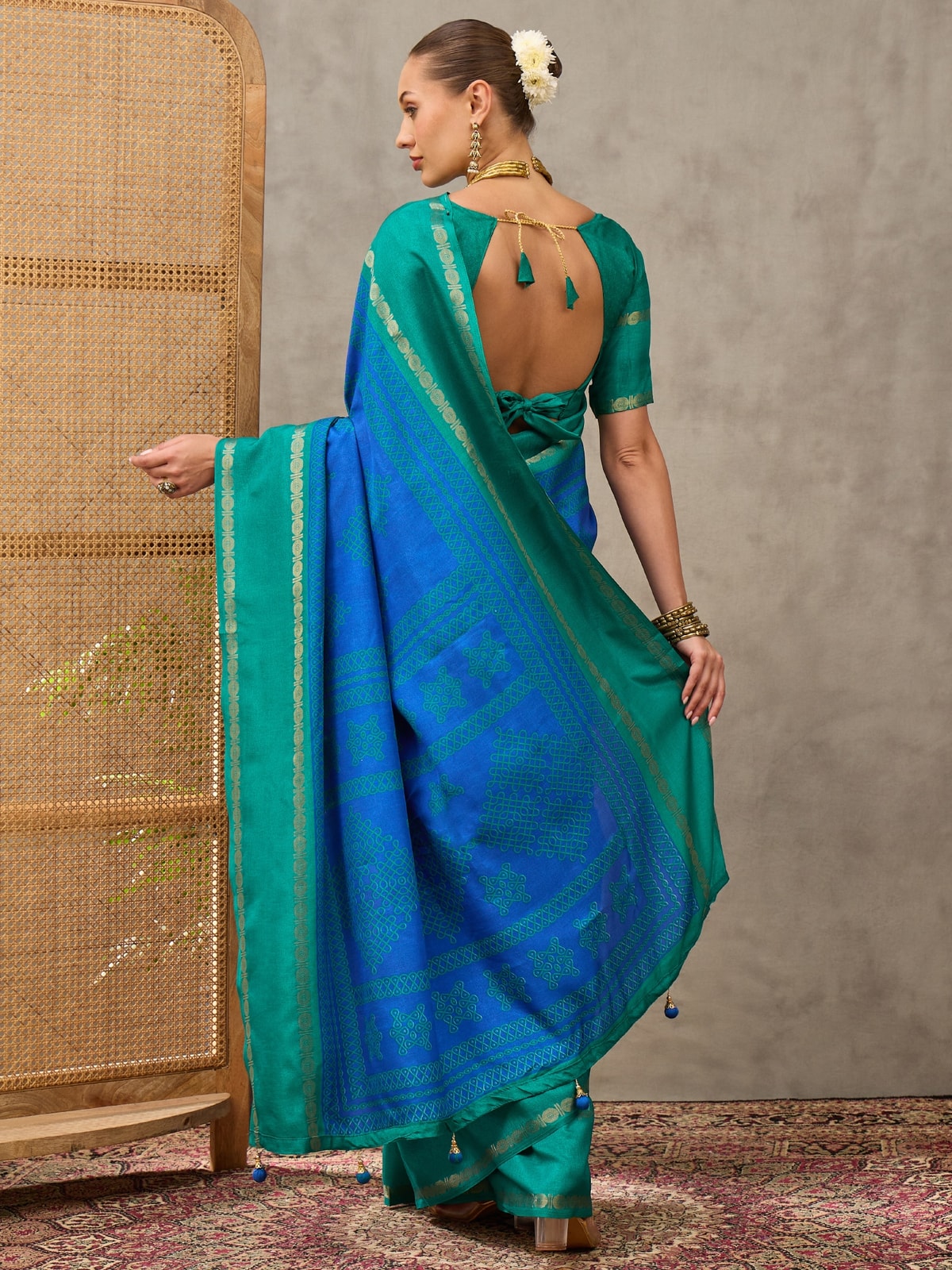 Peachmode Blue Tussar Silk Saree With Geometric Motif Pallu - Image 2