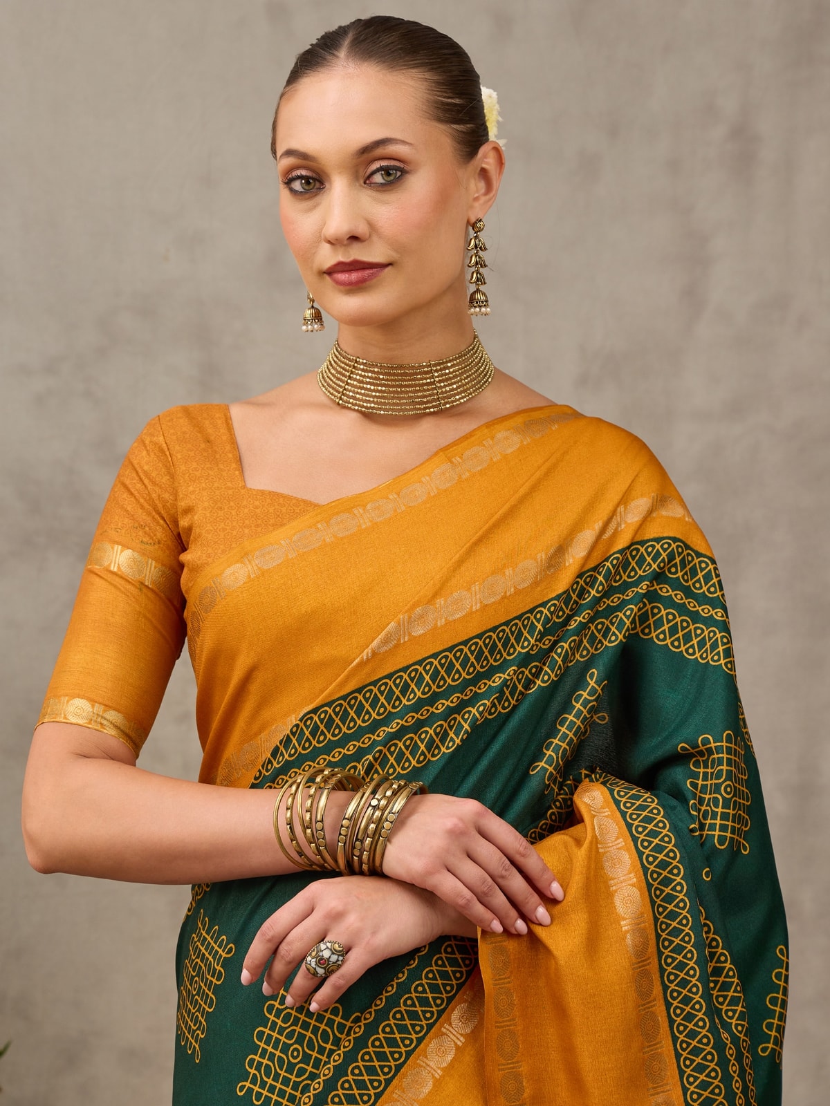 Peachmode Green Tussar Silk Saree With Geometric Motif Pallu - Image 3