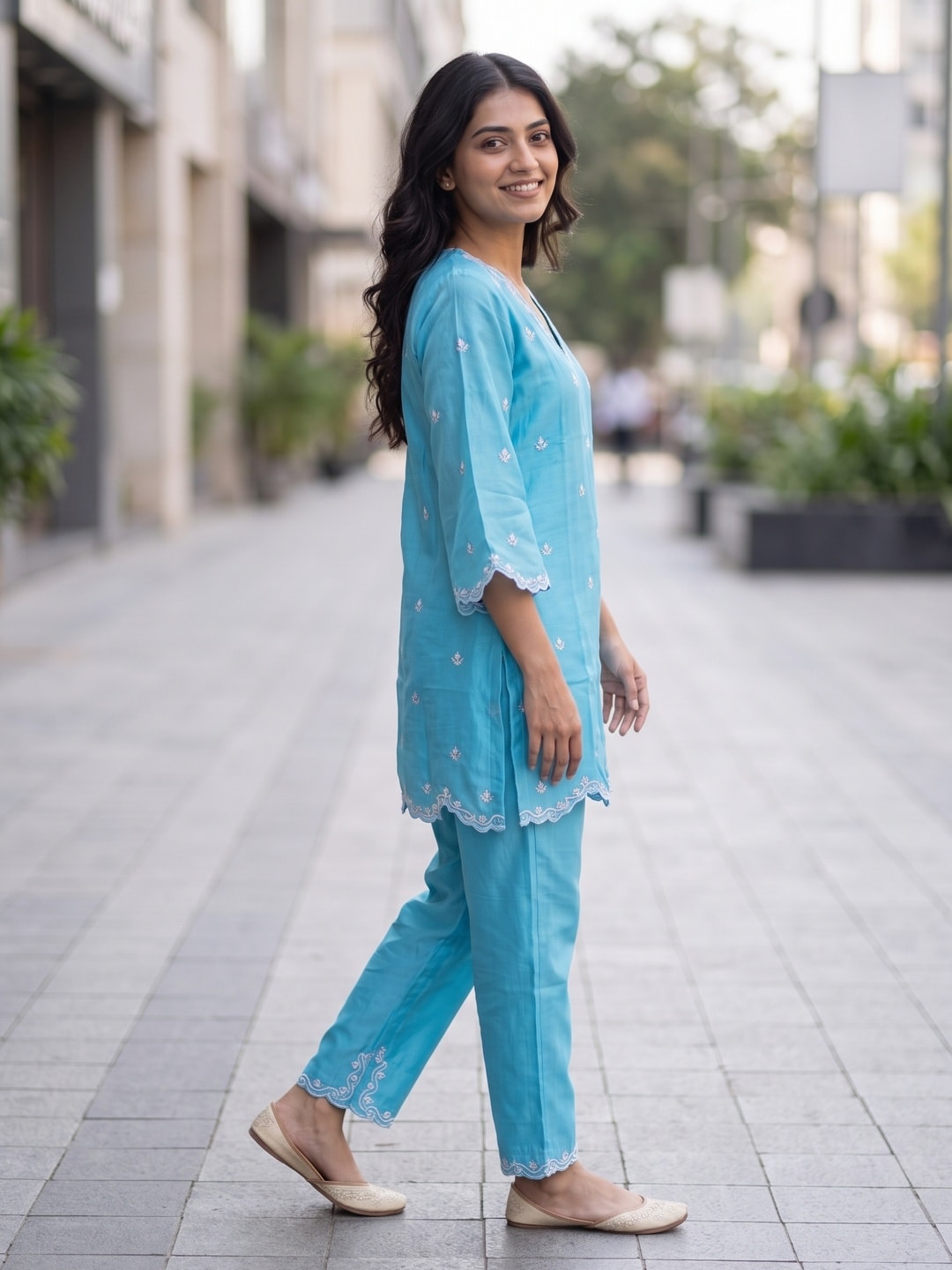 Peachmode Teal Silk Blend Embroidered Co-ord Set with Scalloped Vine Work - Image 3