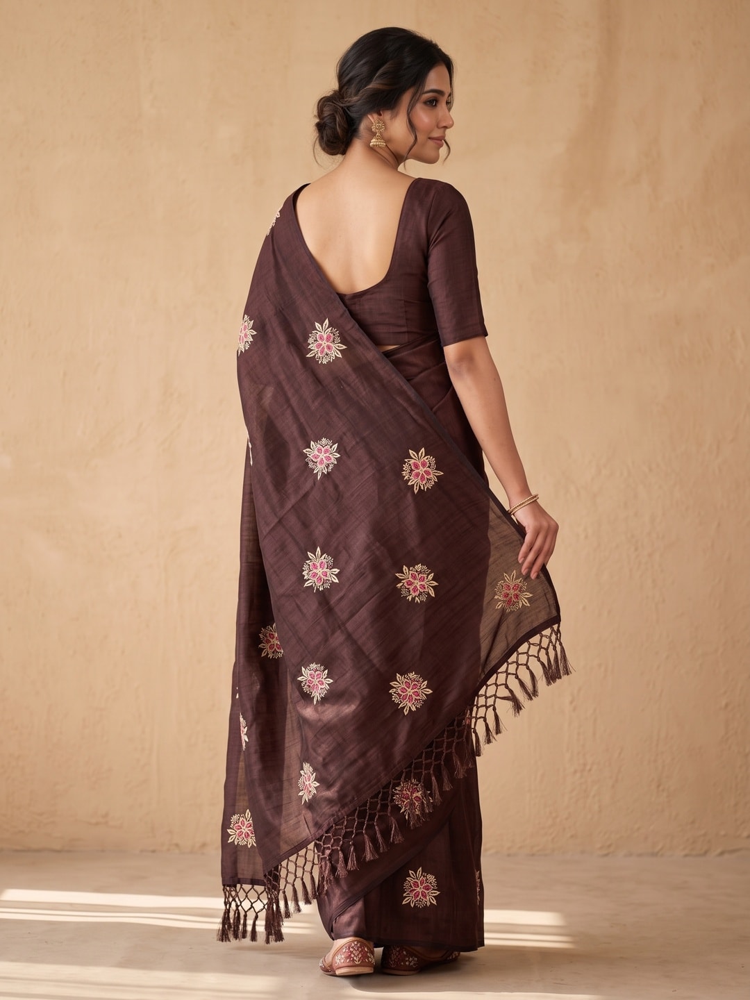 Peachmode Brown Floral Embroidered Vichitra Silk Saree - Image 4