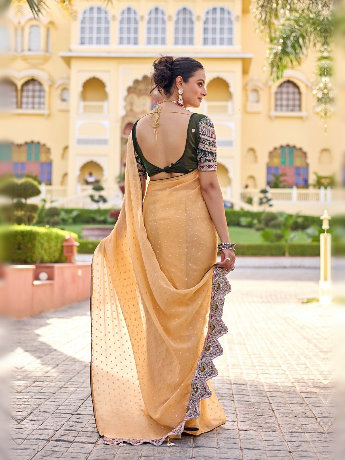 Peachmode Peach Bhutti Georgette Saree With Heavy Embroidered Scalloped Border - Image 6