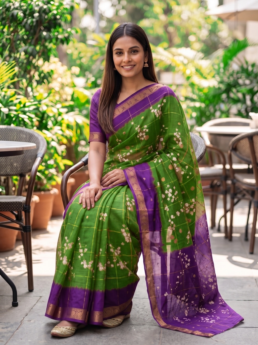 Peachmode Green Soft Cotton Chex Butti Zari Jacquard Saree With Silky Floral Print - Image 4