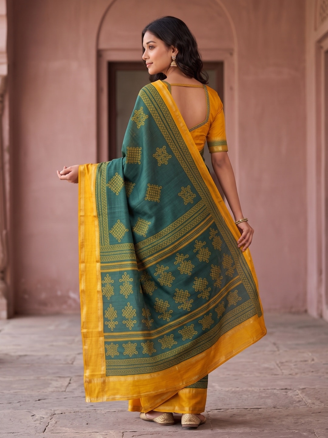 Peachmode Green Tussar Silk Saree With Kashmiri Kolam Print, Rich Pallu And Contrast Gadwal Border - Image 2