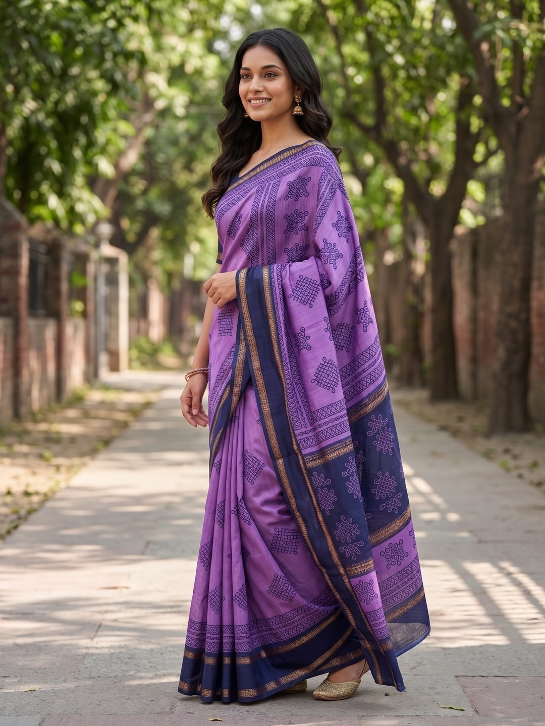 Peachmode Purple Tussar Silk Saree With Kashmiri Kolam Print, Rich Pallu And Contrast Gadwal Border - Image 3