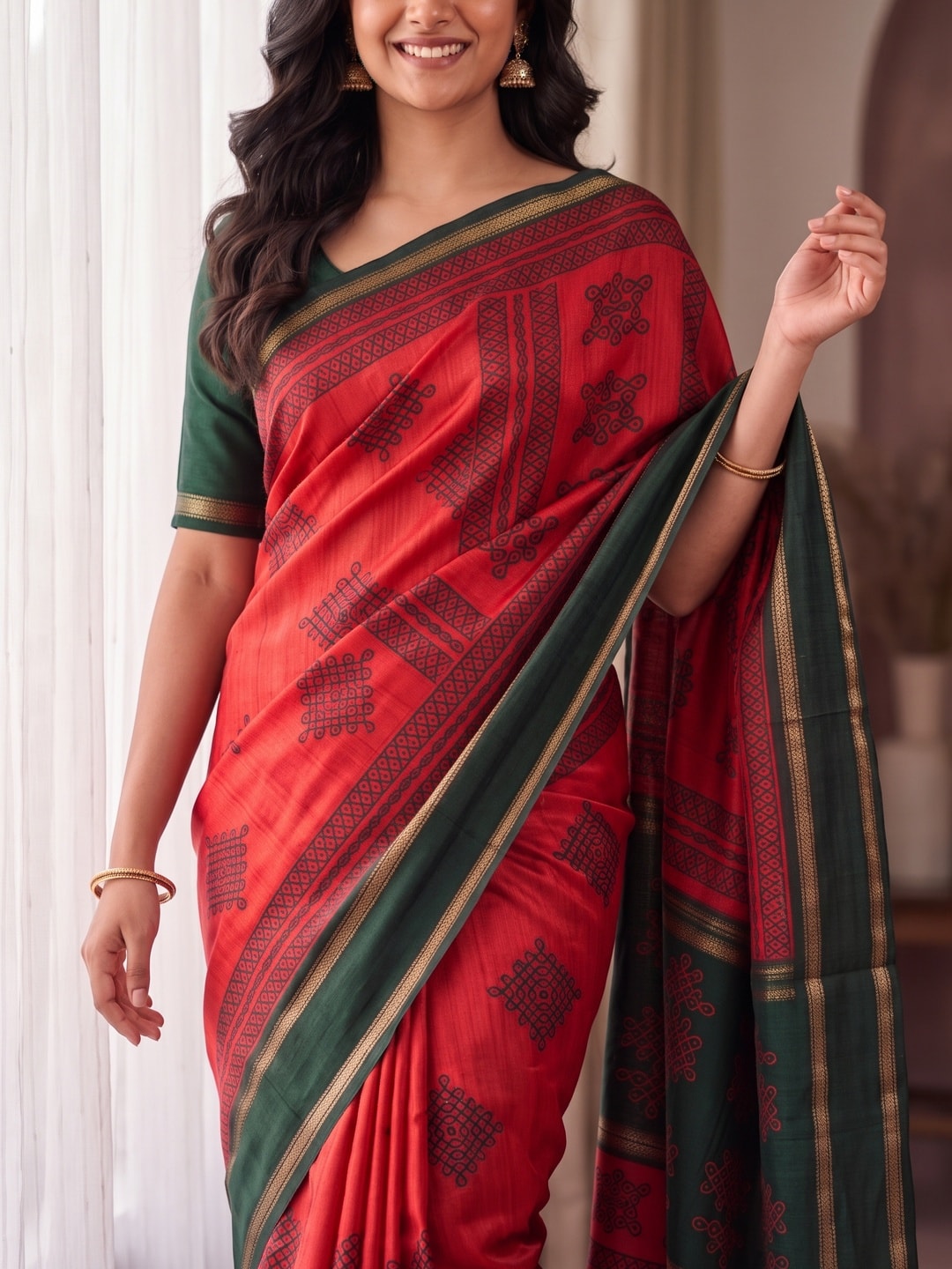 Peachmode Red Tussar Silk Saree With Kashmiri Kolam Print, Rich Pallu And Contrast Gadwal Border - Image 5