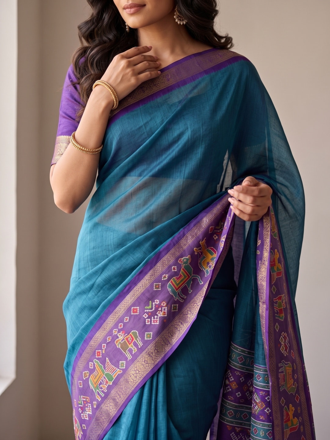 Peachmode Teal Pure Monroe Silk Saree With Bentex Jacquard And Digital Print Pallu - Image 5
