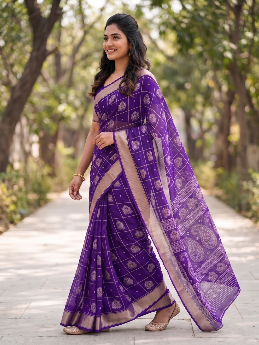 Peachmode Purple Paisley Moss Georgette Digital Printed Saree With Zari Border - Image 3