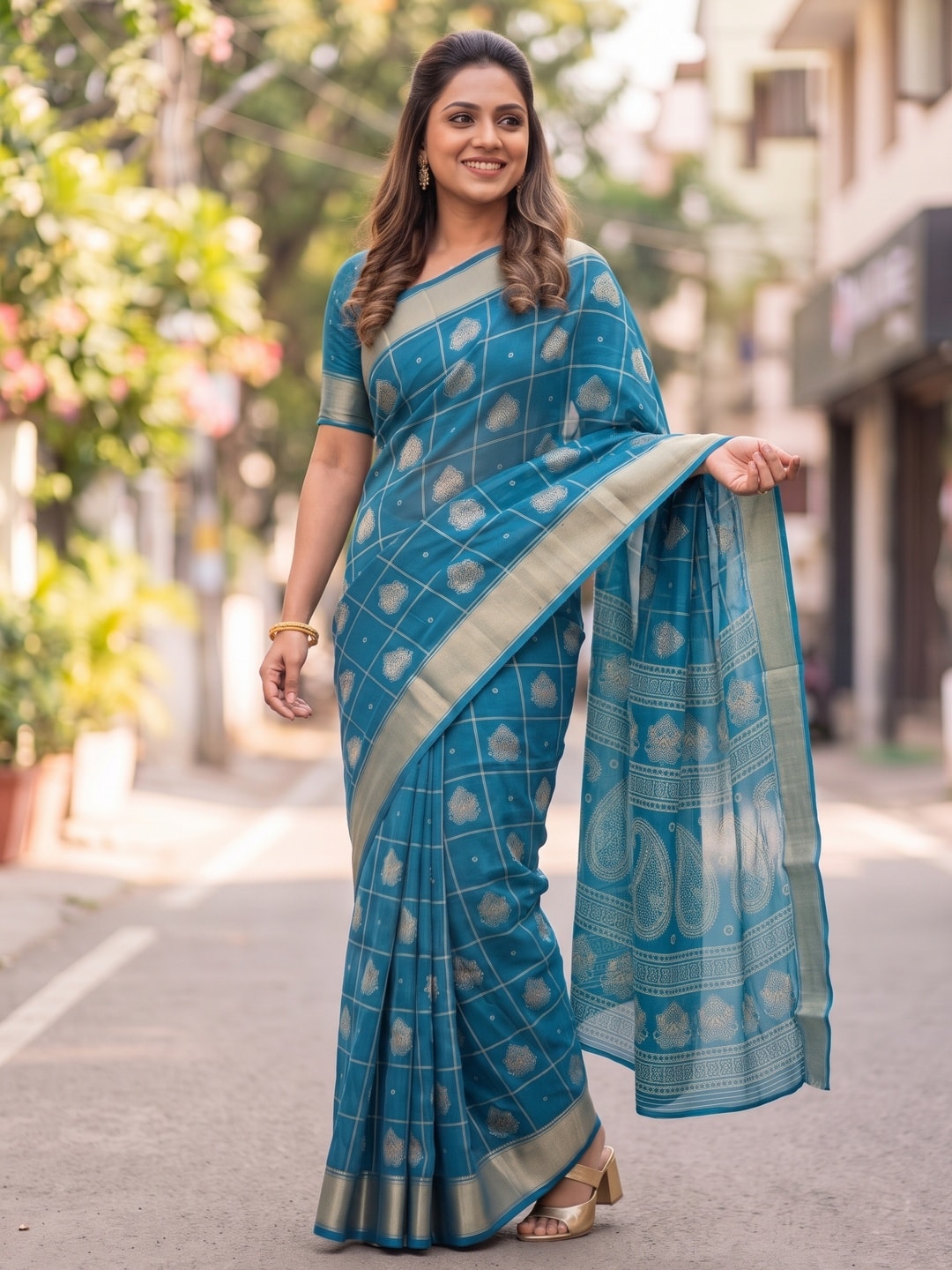 Peachmode Blue Paisley Moss Georgette Digital Printed Saree With Zari Border - Image 4