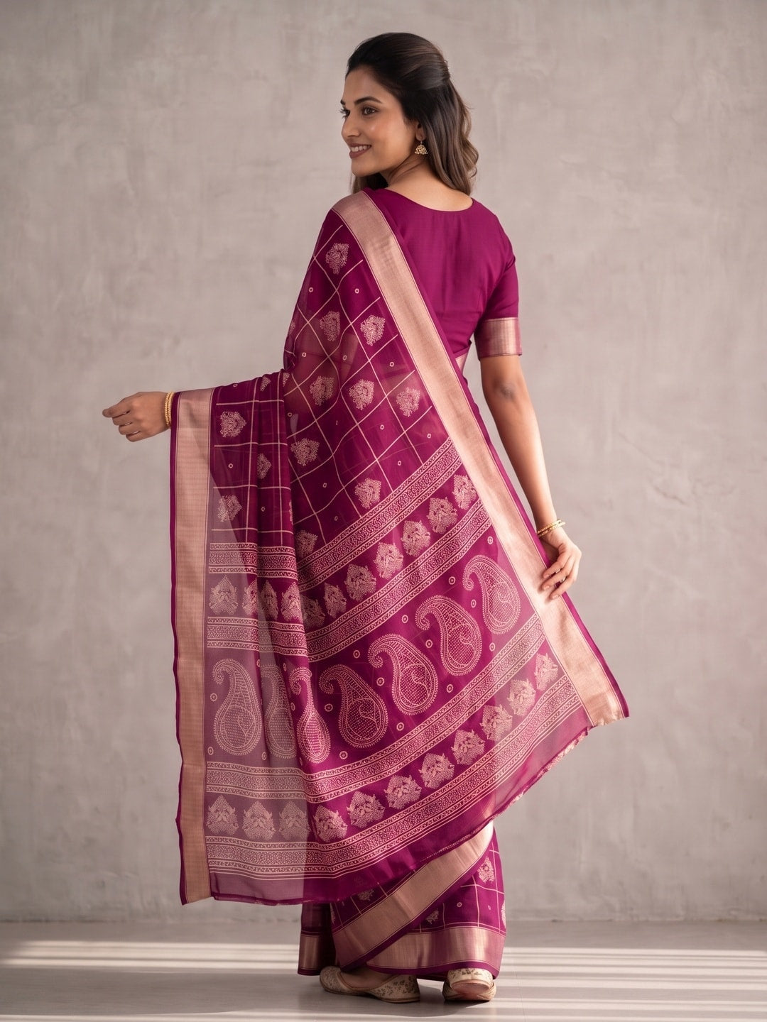 Peachmode Wine Paisley Moss Georgette Digital Printed Saree With Zari Border - Image 2