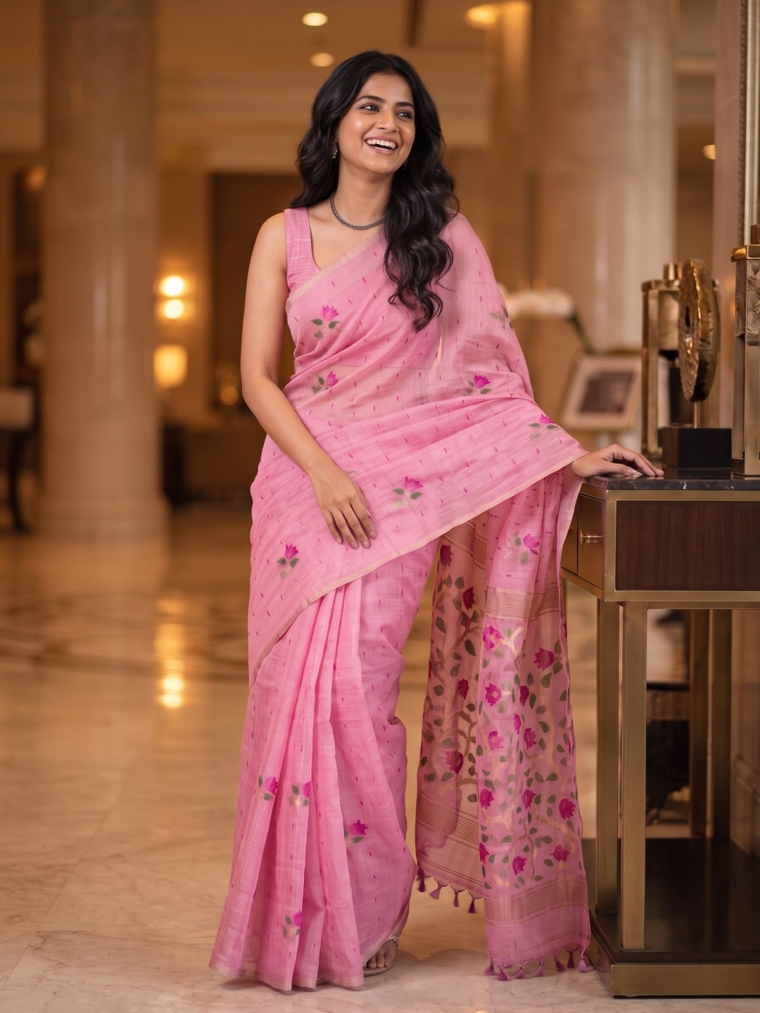 Peachmode Pink Floral Jamdani Woven Saree - Image 4