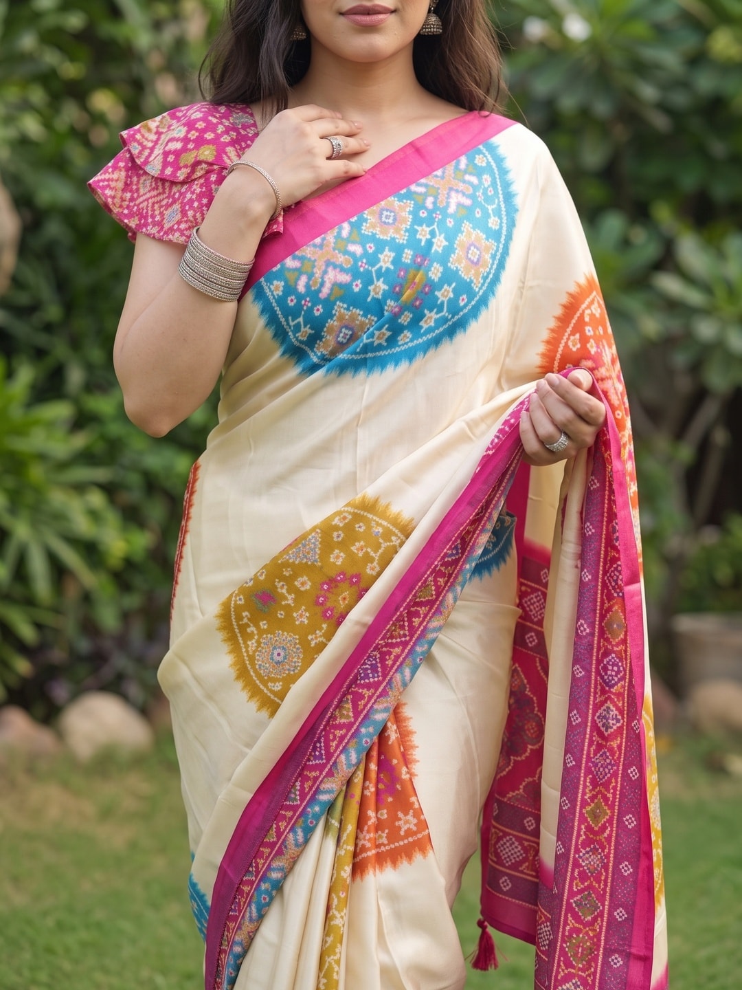 Peachmode Pink Patola Print Chinon Saree - Image 5