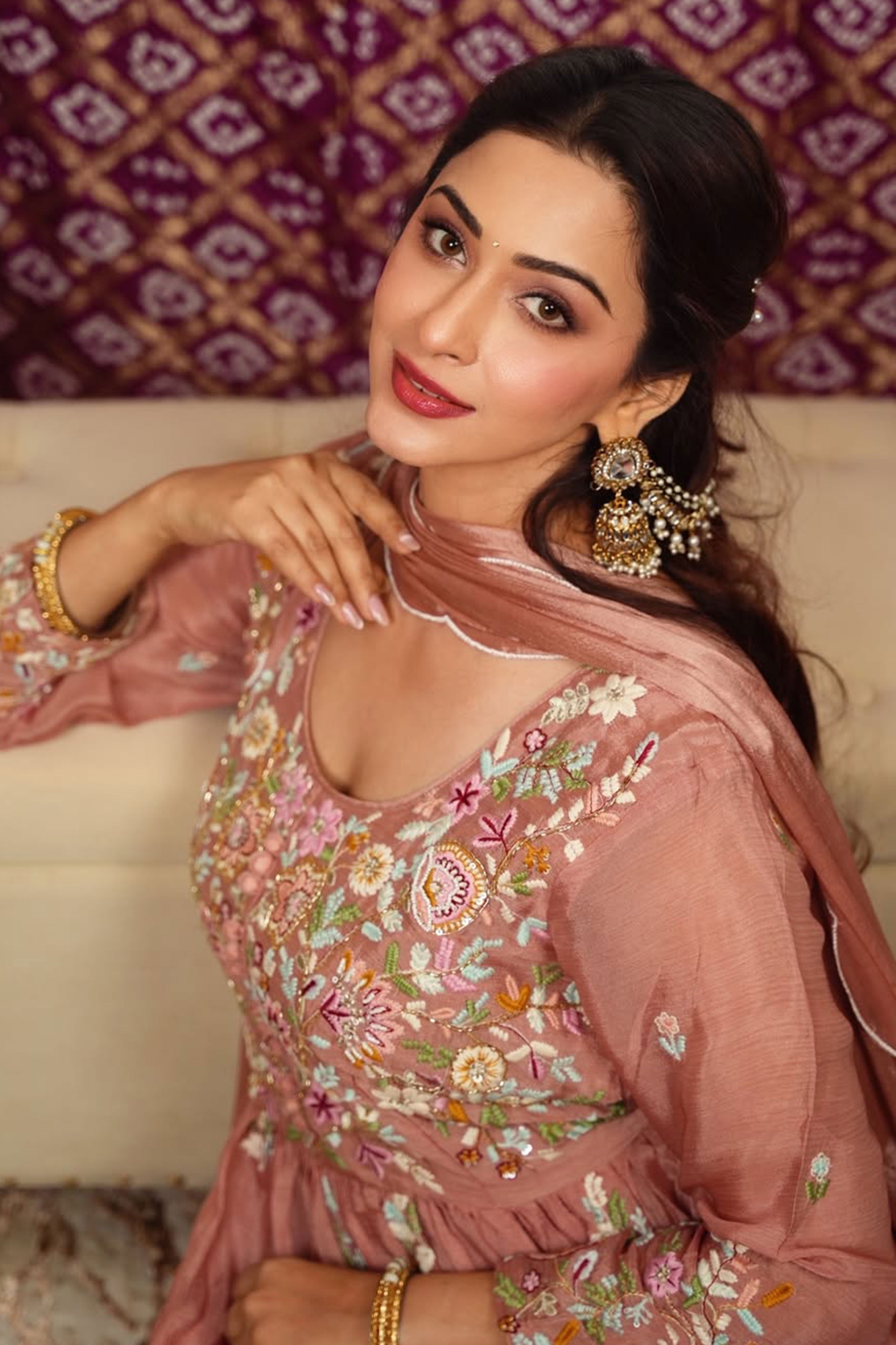 Luxurious Light Pink Viscose Chinon Anarkali Kurti with Detailed Embroidery for Festive Wear - Image 3