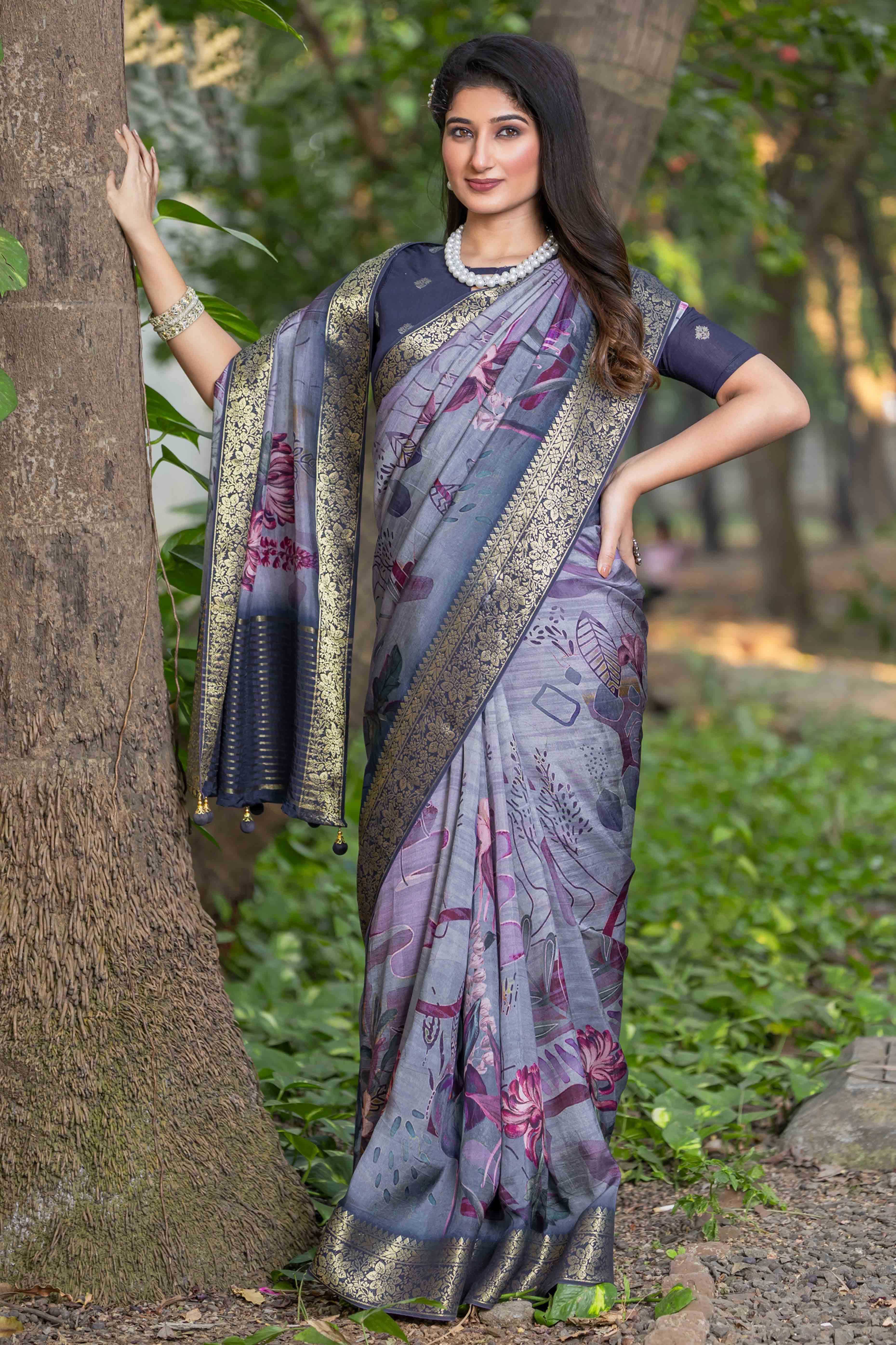 Grey Floral Printed Viscose Saree