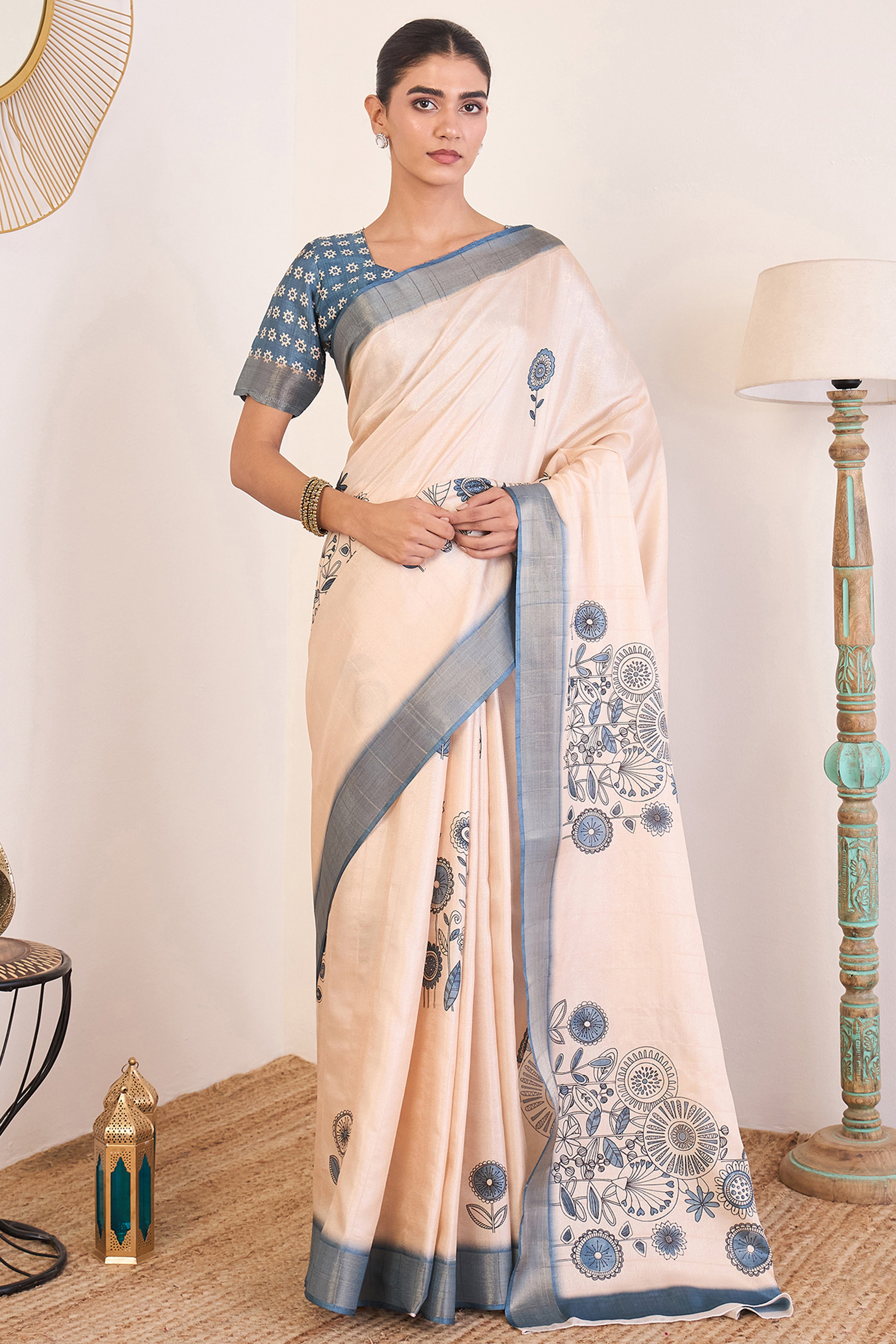 Elegant Greyish Blue Floral Printed Kotha Cotton Silk Saree Reflecting Subtle Sophistication