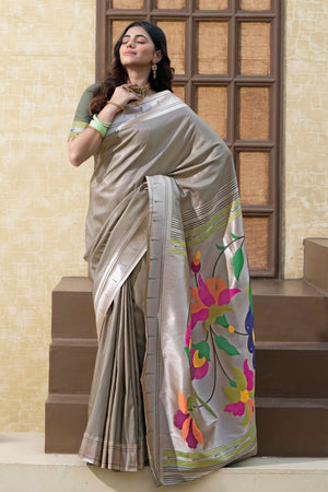 Grey Floral Zari Woven Silk Blend Paithani Saree With Intricate Weaving