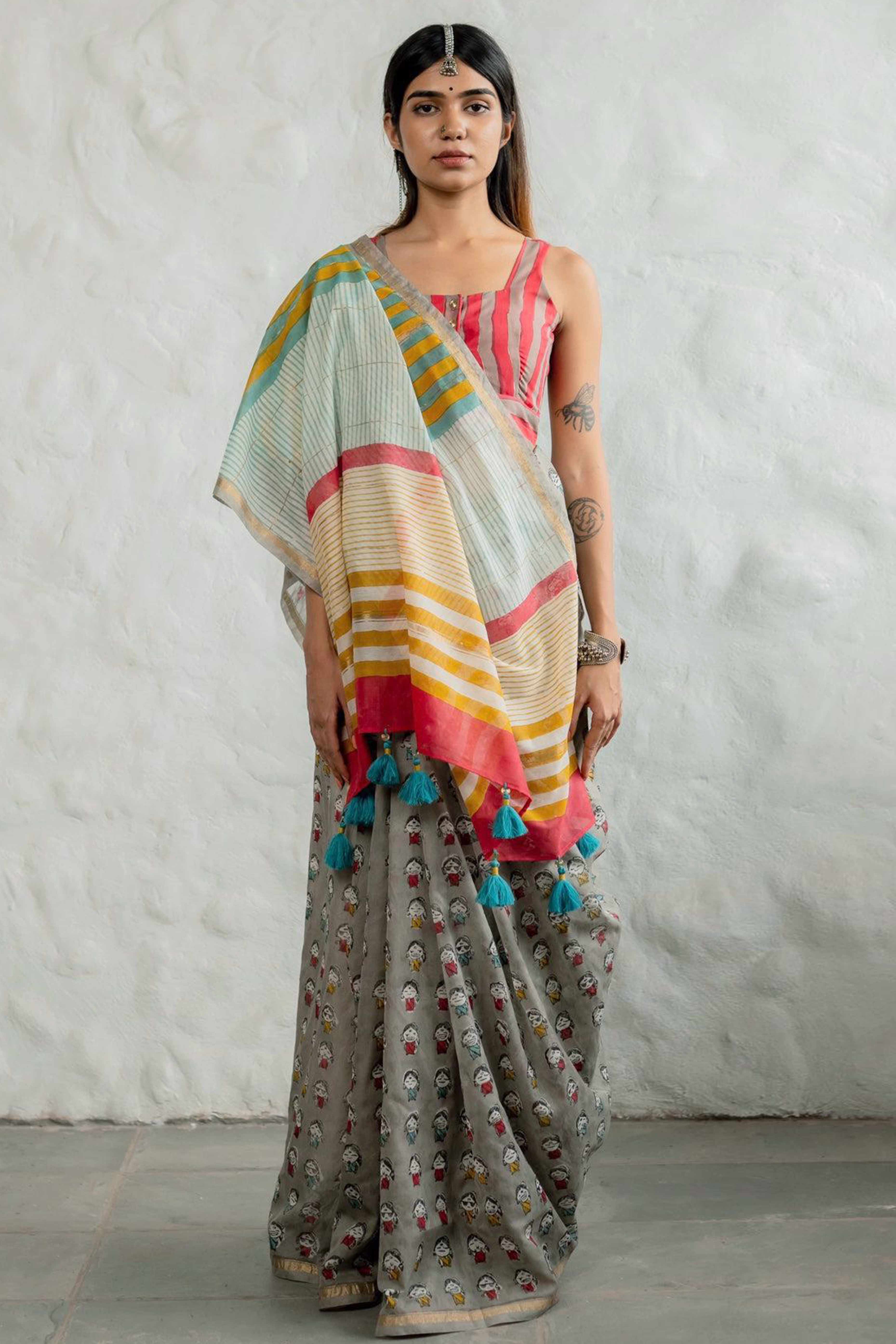 Grey Batik Printed Pure Linen Saree With Tassels