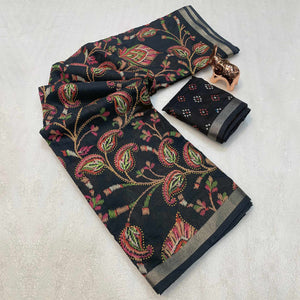 Black Maheshwari Silk Blend Saree Adorned With Elegant Floral Print & Two Tone Finish