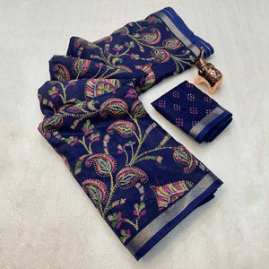 Navy Blue Maheshwari Silk Blend Saree Adorned With Elegant Floral Print & Two Tone Finish