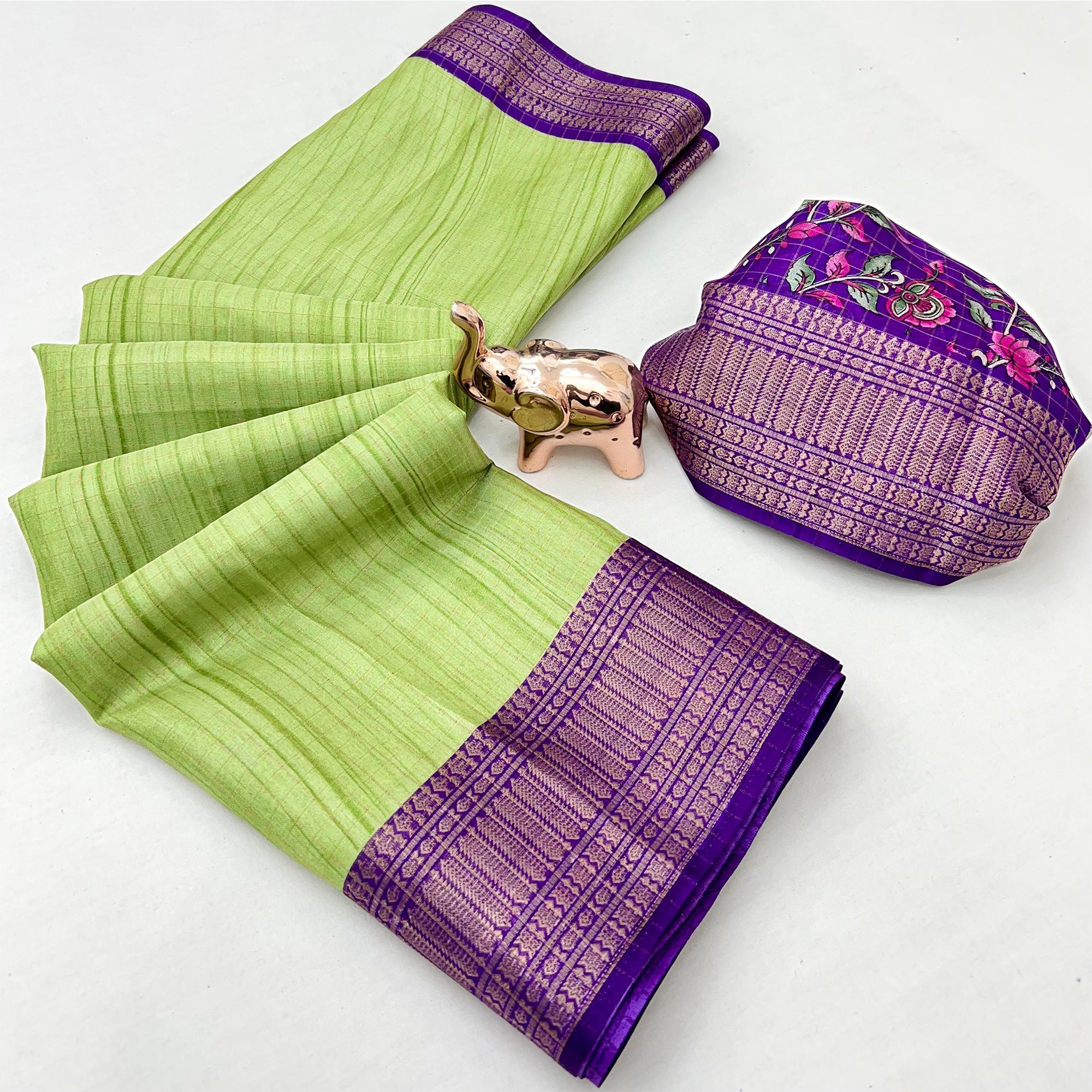 Graceful Green Checks Zari Weaving Jacquard Cotton Silk Saree With Peacock & Floral Motif Pallu
