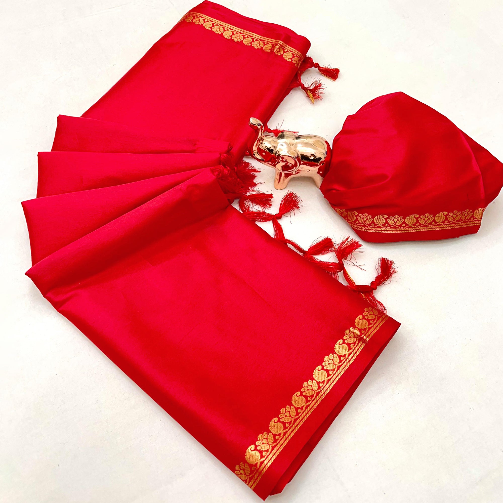 Classic Red Solid Weaving Mysore Silk Saree Accented With Floral Border & Tassel Pallu