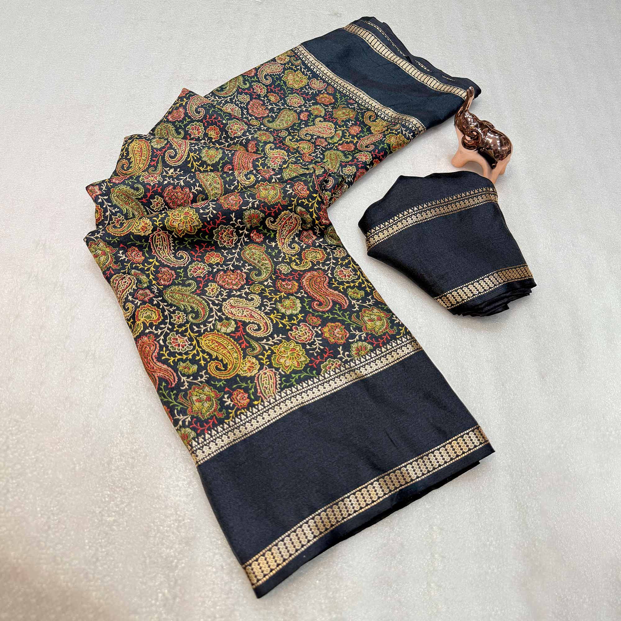 Gorgeous Black Soft Silk Blend Saree Featuring Classic Paisley Prints for Elegant Occasions