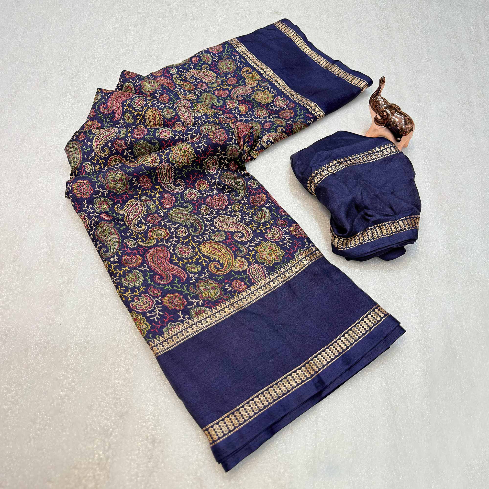 Gorgeous Navy Blue Soft Silk Blend Saree Featuring Classic Paisley Prints for Elegant Occasions