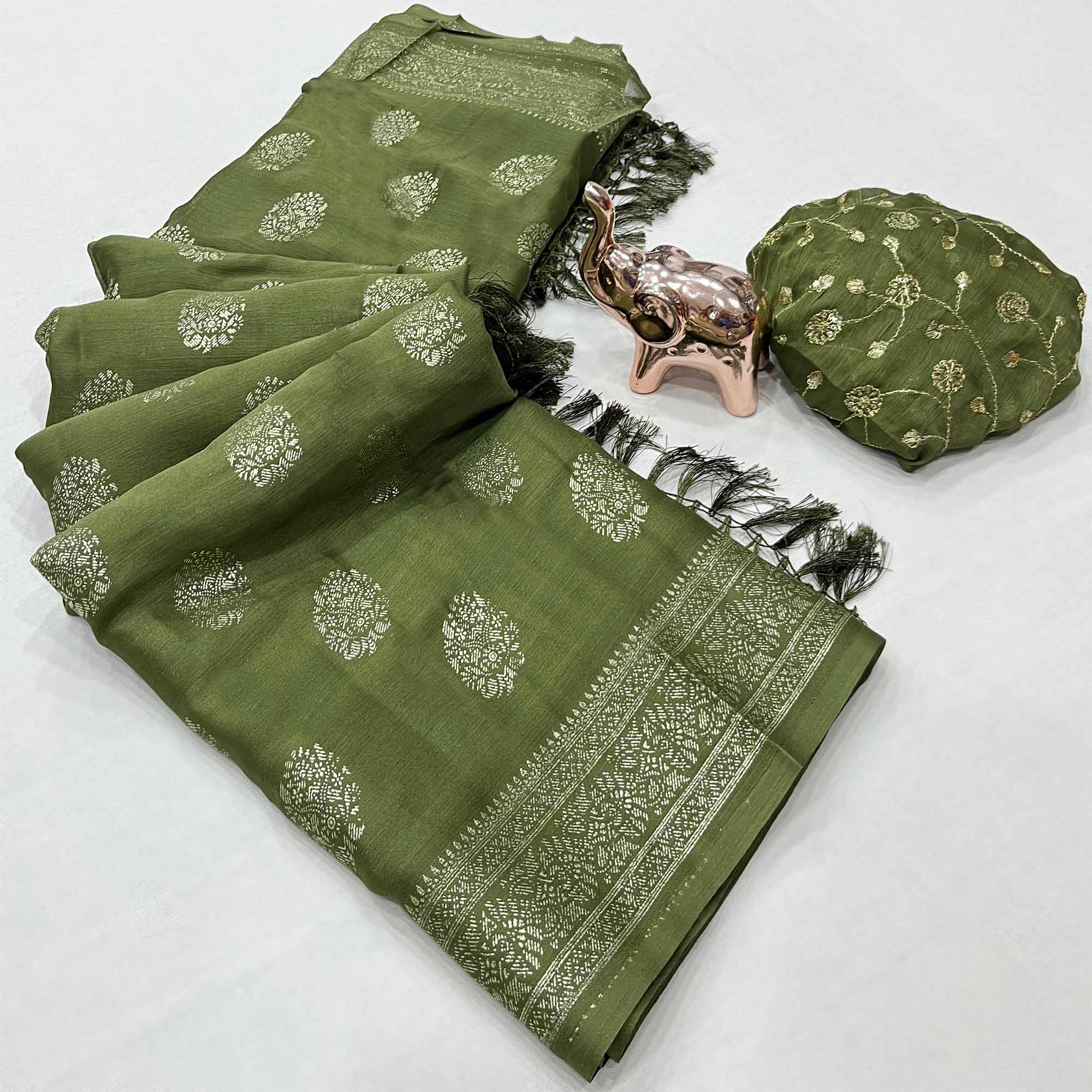 Elegant Green Foil Floral Printed Georgette Saree With Tassel Detailing Pallu