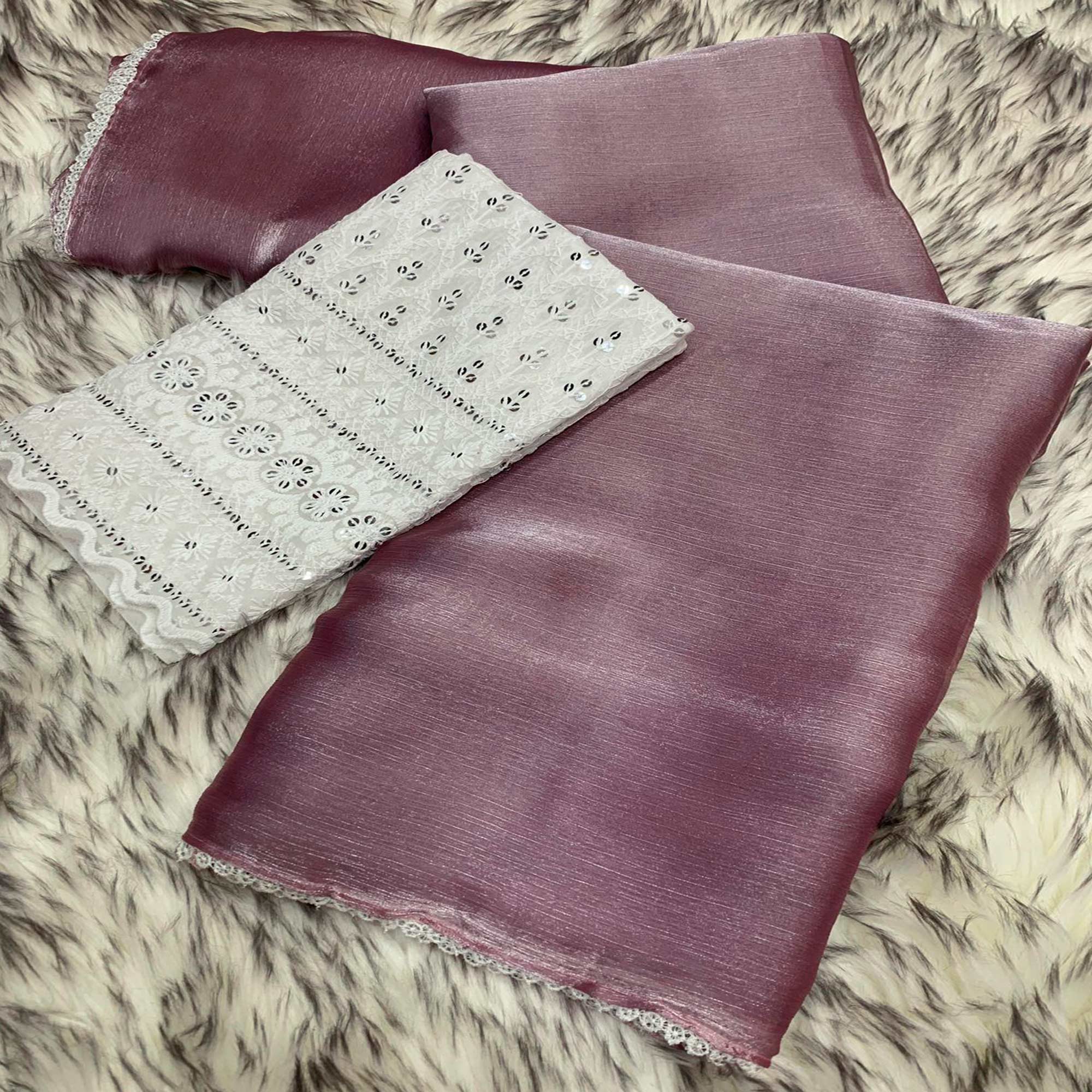 Mauve Solid Chiffon Saree Saree With Lace Border