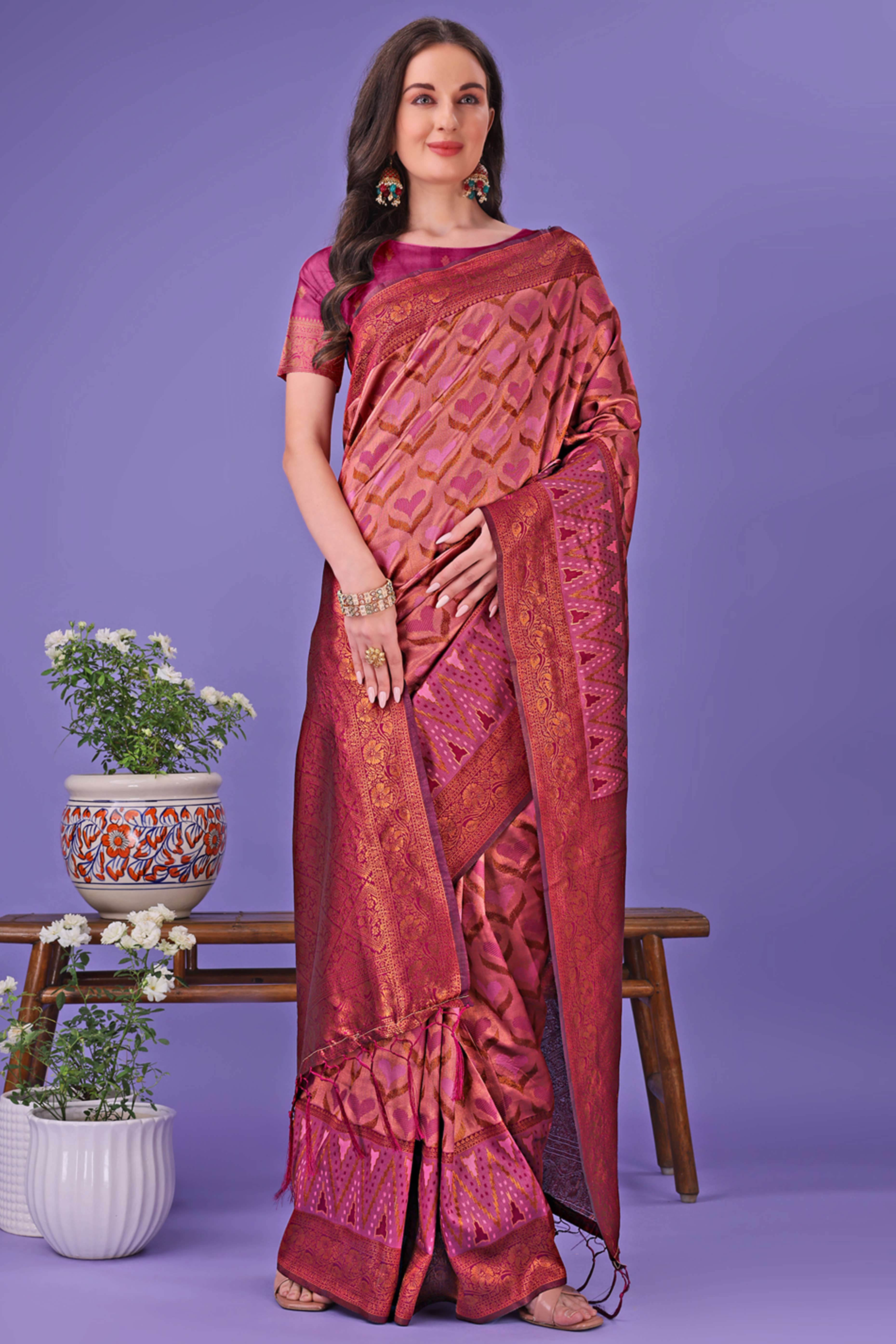 Pink Heart Motif Zari Woven Lichi Cotton Silk Saree With Flowing Tassels
