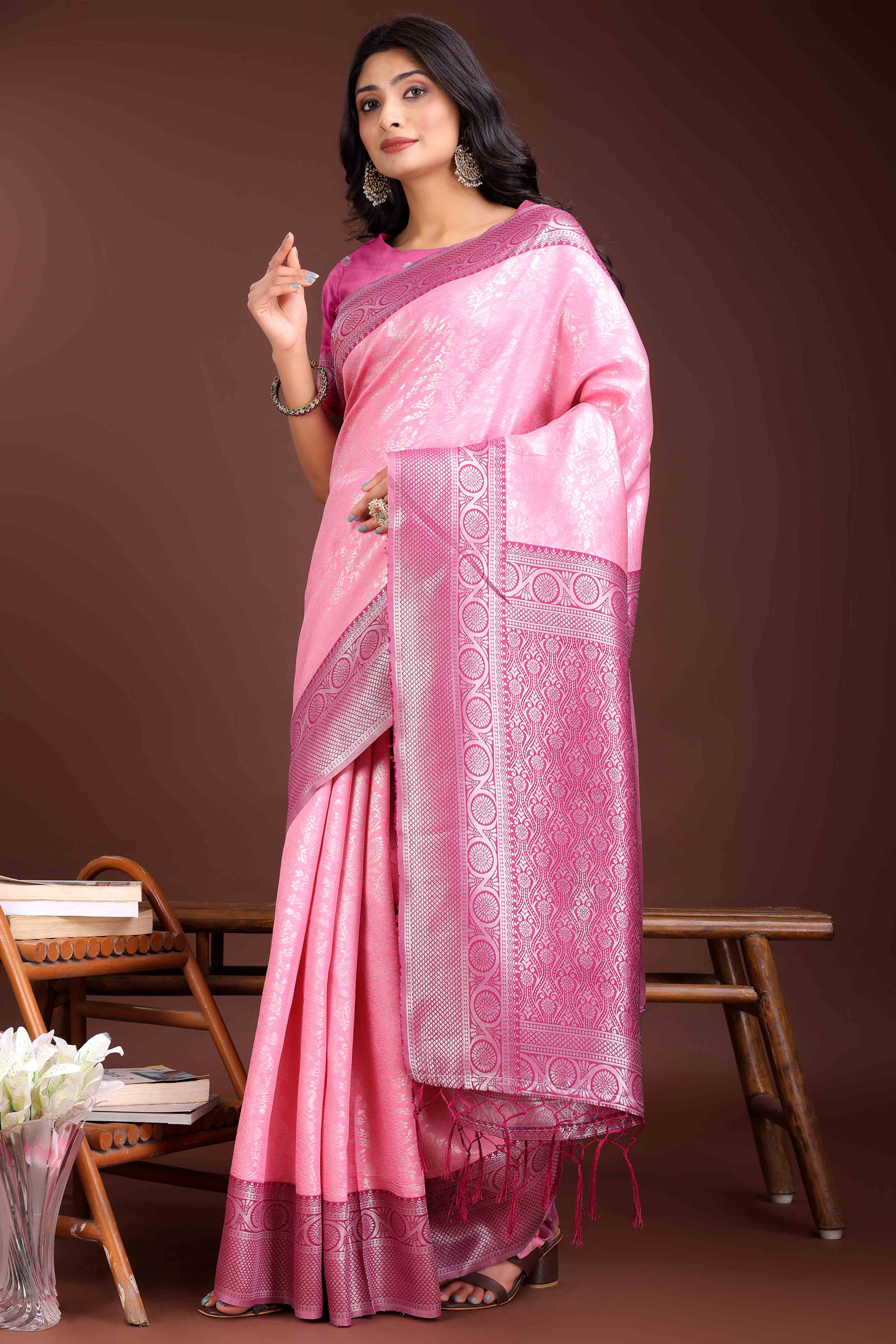 Light Pink Floral Zari Weaving Lichi Cotton Silk Saree With Tassel Border