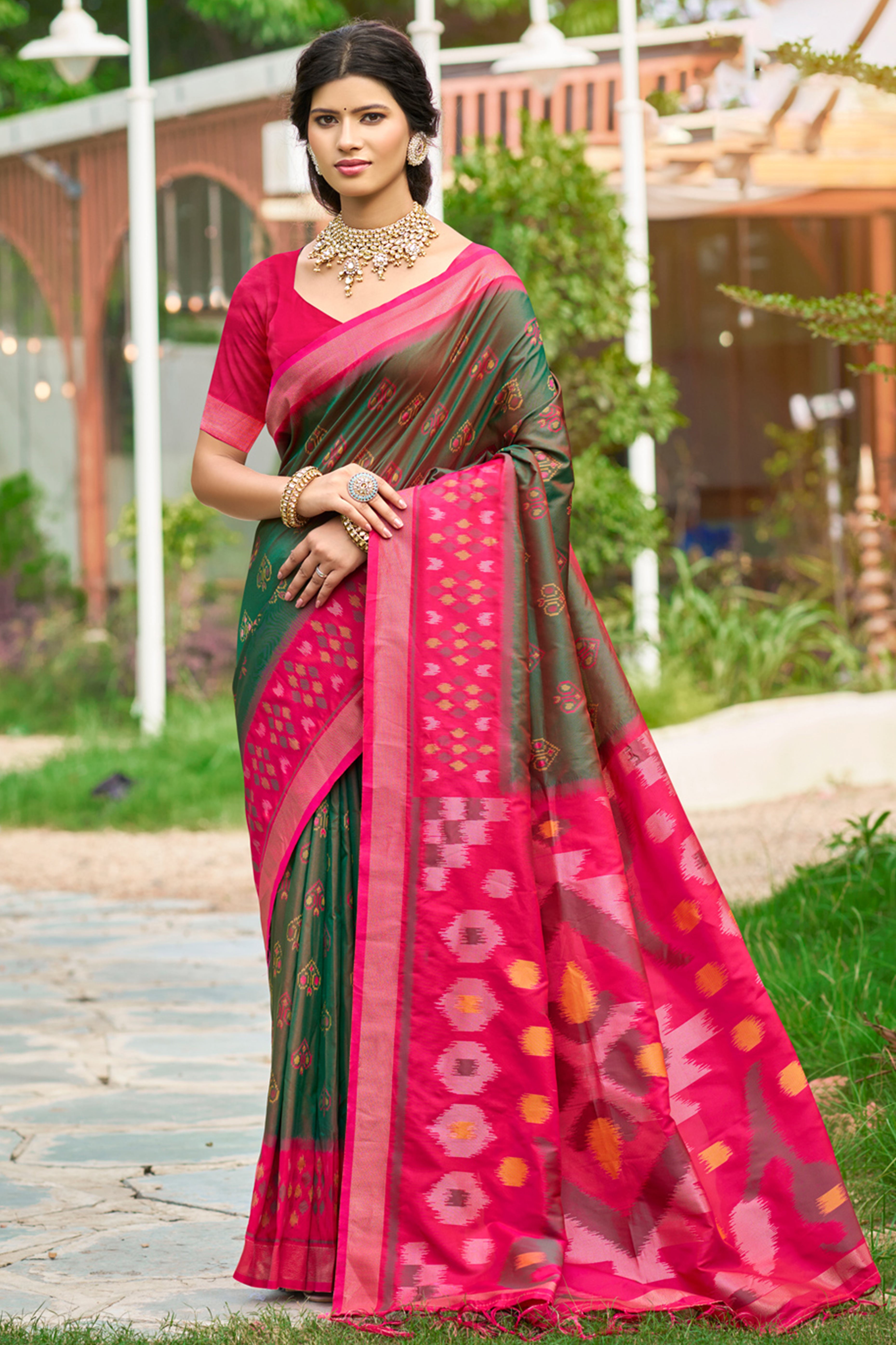 Mehendi Green Pochampally Ikkat Silk Blend Saree Completed With Refined Weaving & Tassel Pallu