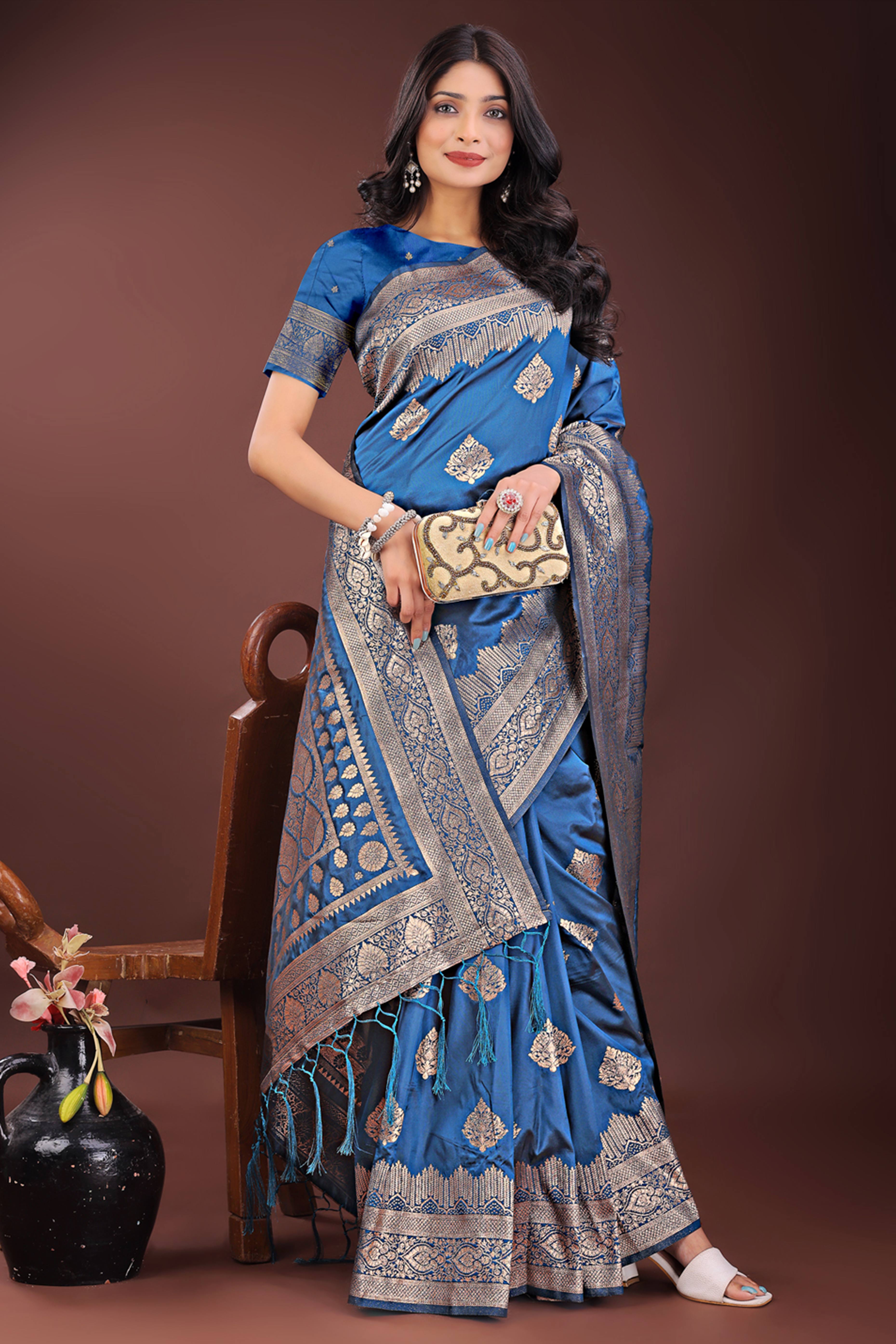 Elegant Blue Floral Zari Woven Kanjivaram Silk Saree Crafted for Timeless Festive Glamour