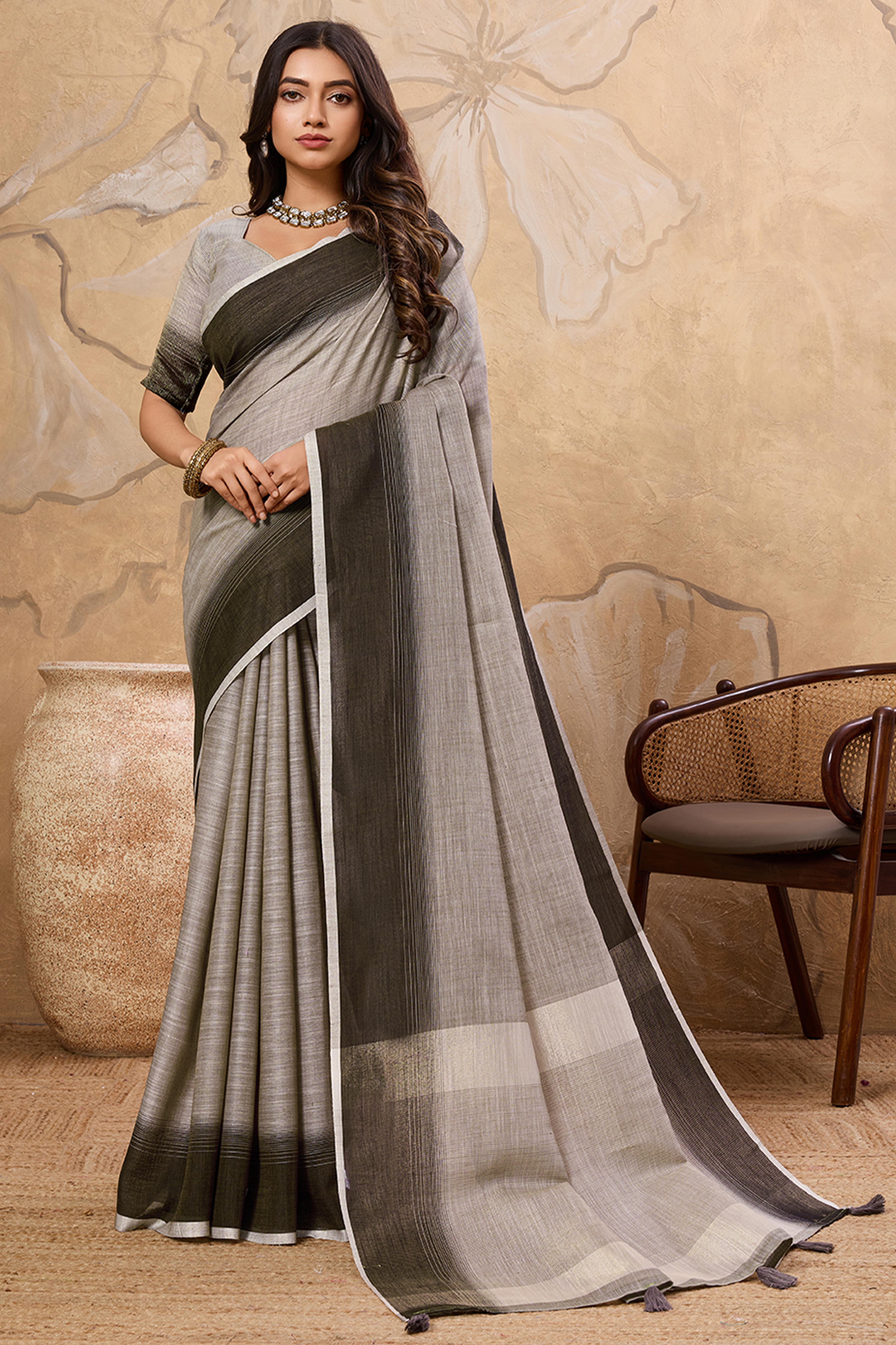 Stylish Grey Linen Saree With Zari Weaving Work & Tassel Pallu Charm
