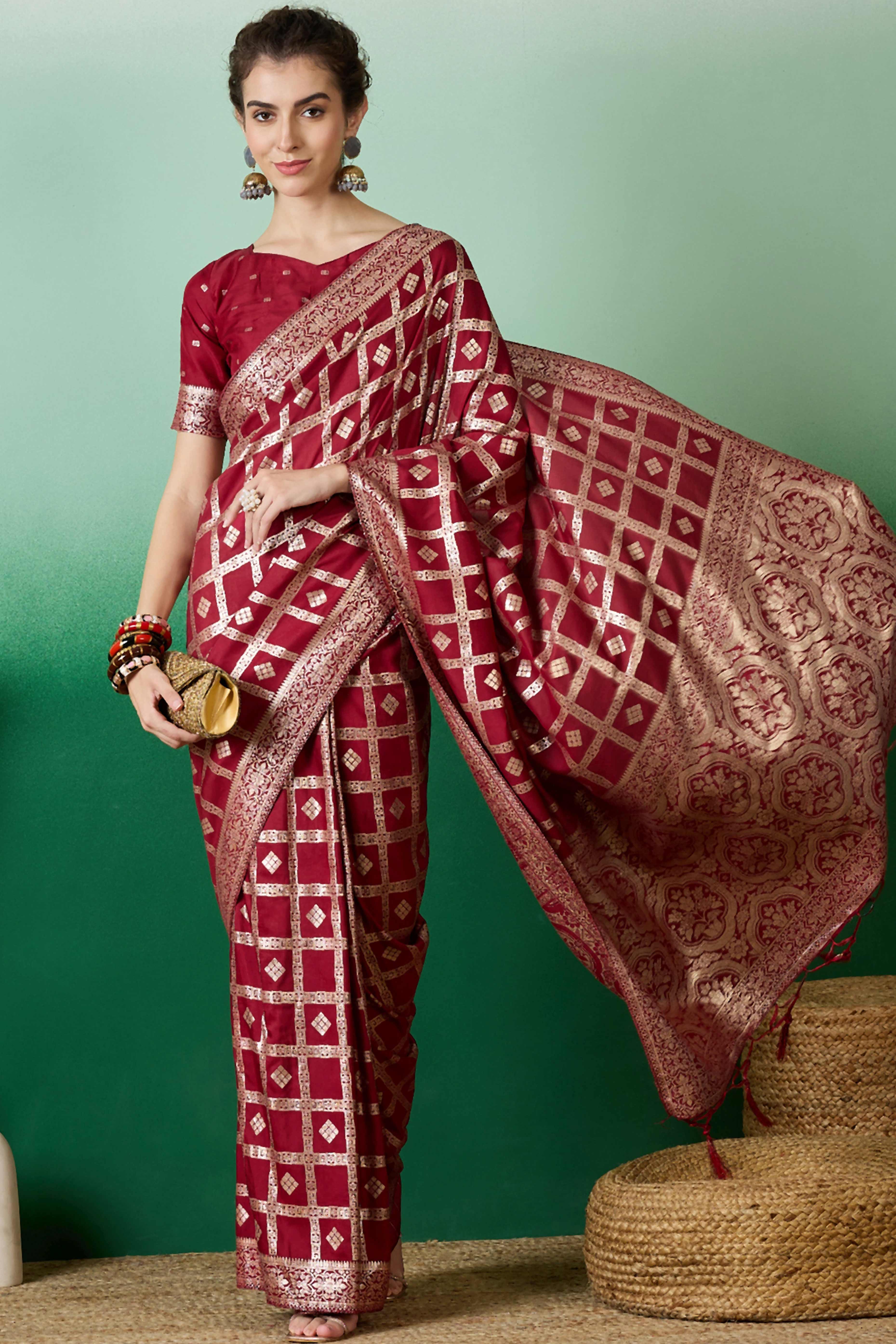 Maroon Jacquard Saree In Cotton Blend Featuring Elegant Floral Weaving & A Tasselled Pallu