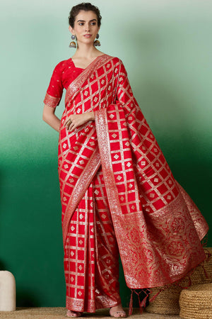 Red Jacquard Saree In Cotton Blend Featuring Elegant Floral Weaving & A Tasselled Pallu