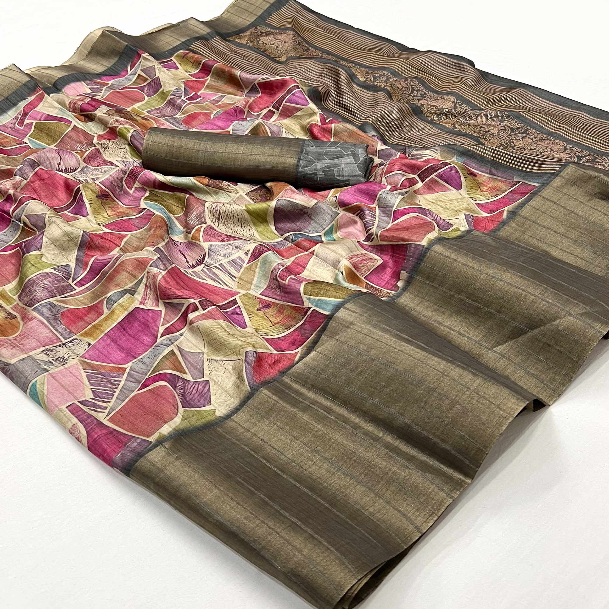 Grey Geometric Digital Printed Viscose Saree