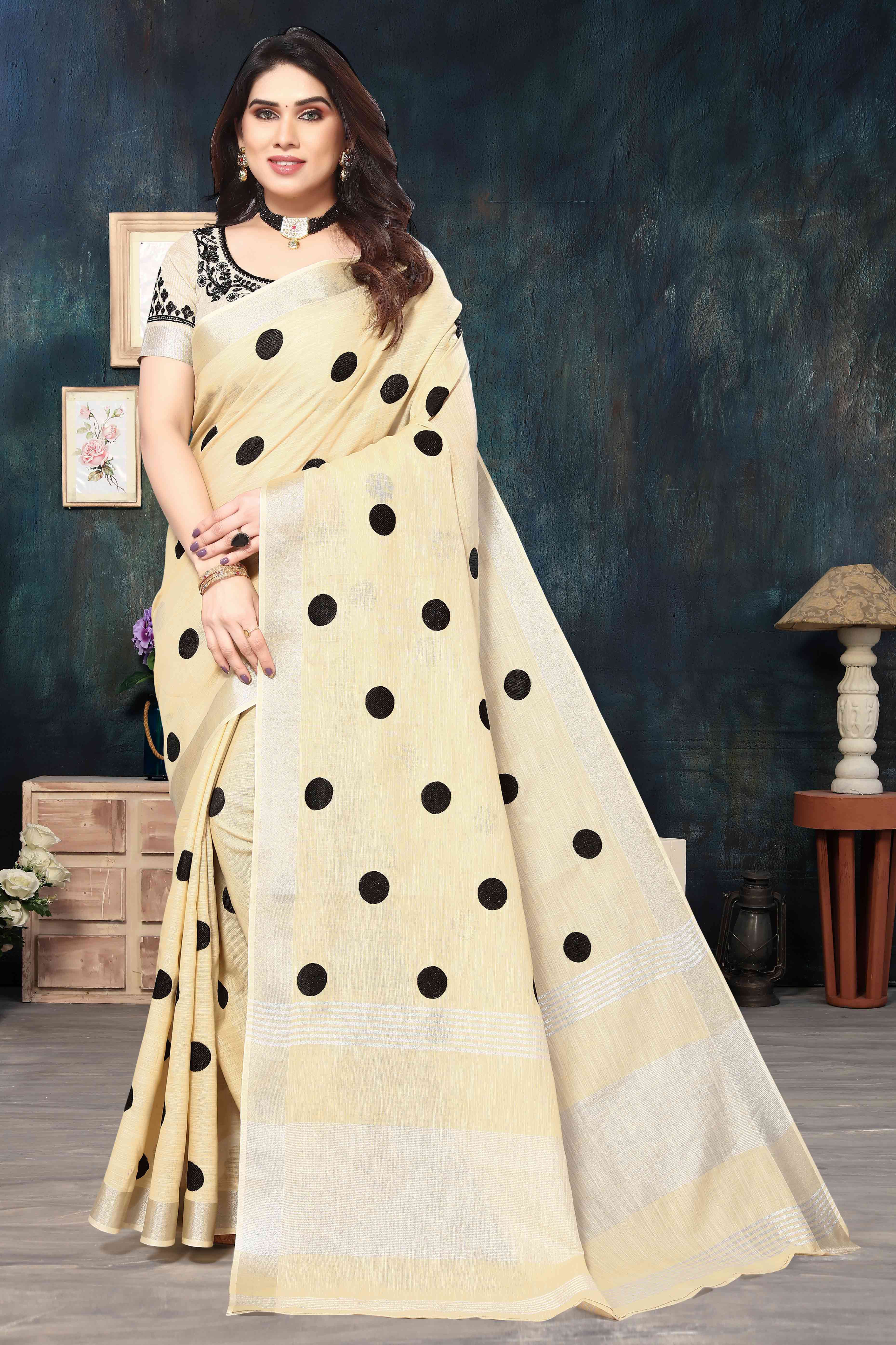 Cream Embroidered Linen Cotton Saree With Zari Border