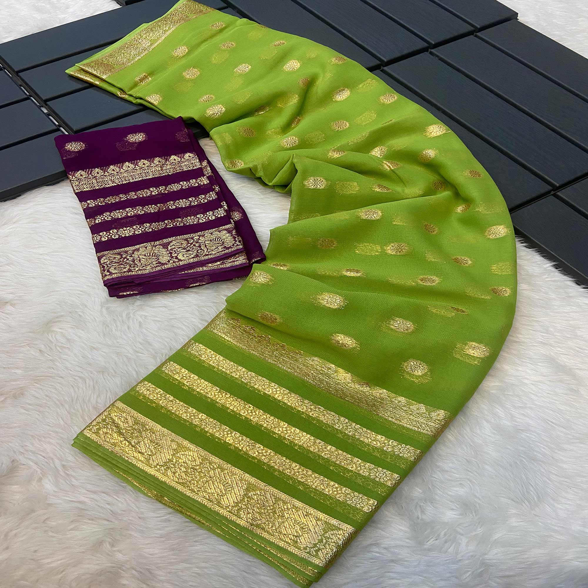 Green Zari Weaving Weaving Georgette Saree