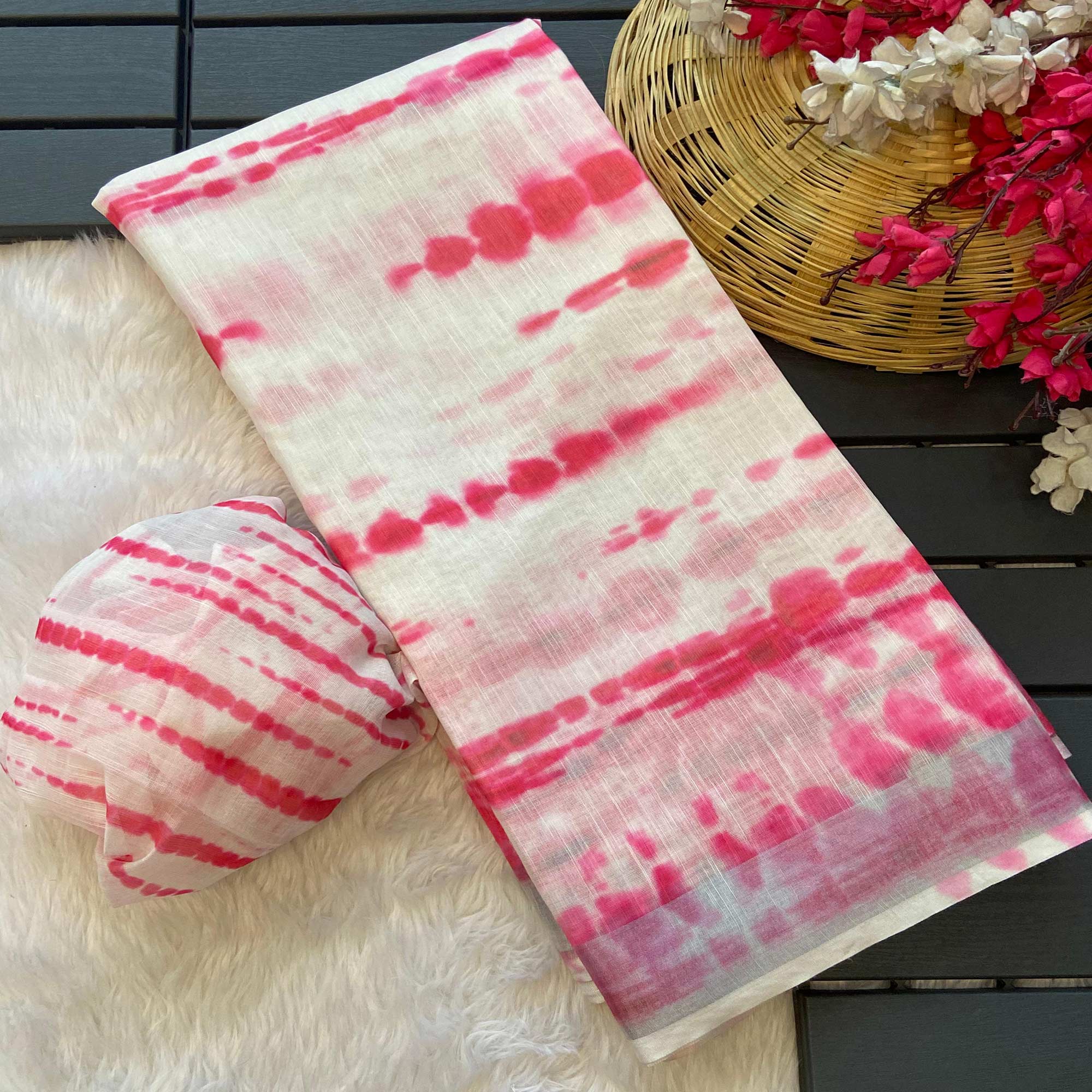 Pink Saburi Printed Linen Saree With Zari Border