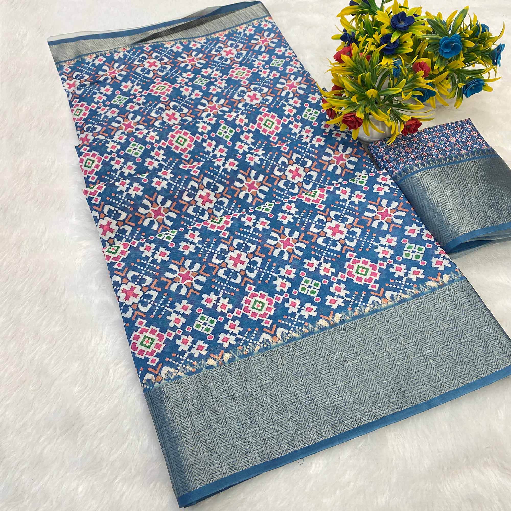 Blue Dola Silk Saree Featuring Traditional Patan Patola Print
