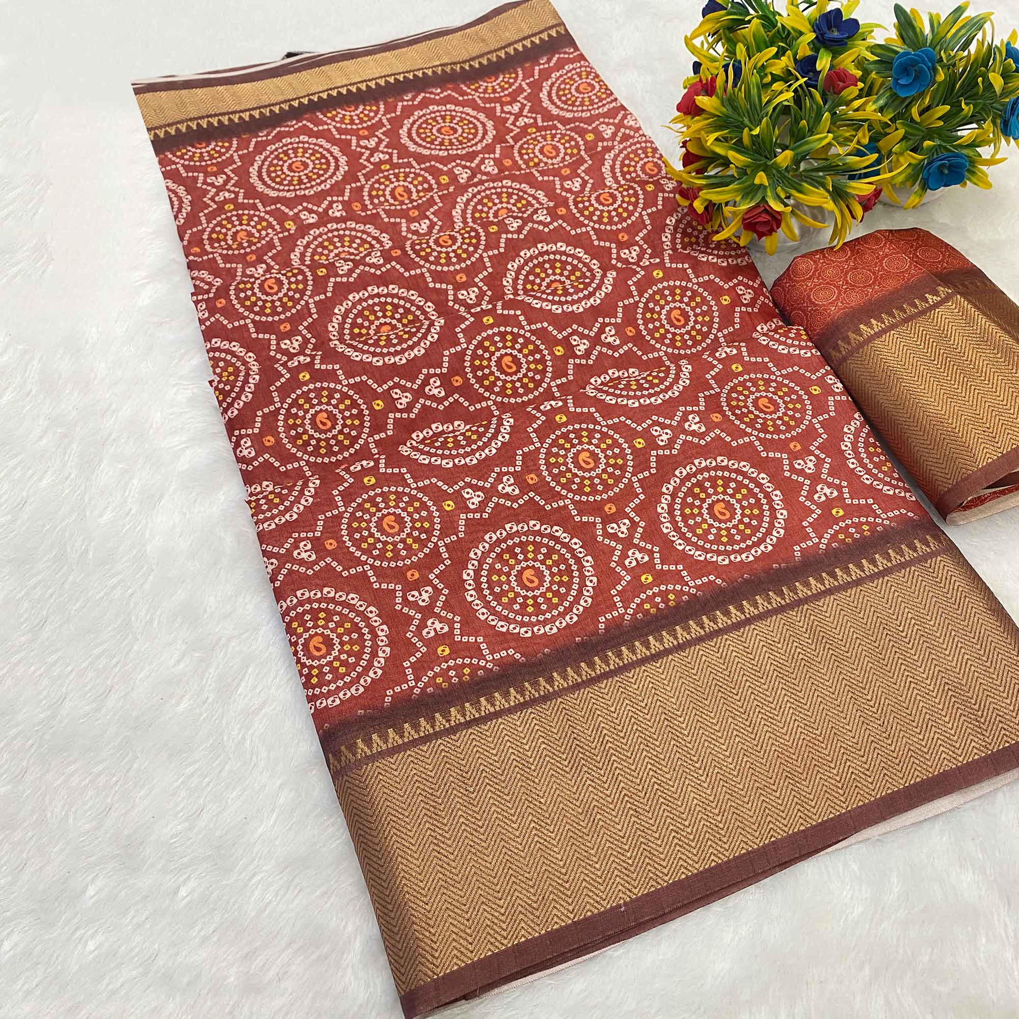 Dark Brown Dola Silk Saree Featuring Traditional Patan Patola Print